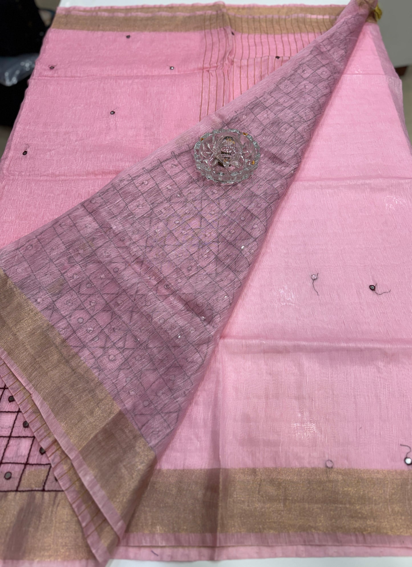 Pure Tissue 150 Count Linen Handloom Saree with Handwork and Running Blouse for Women