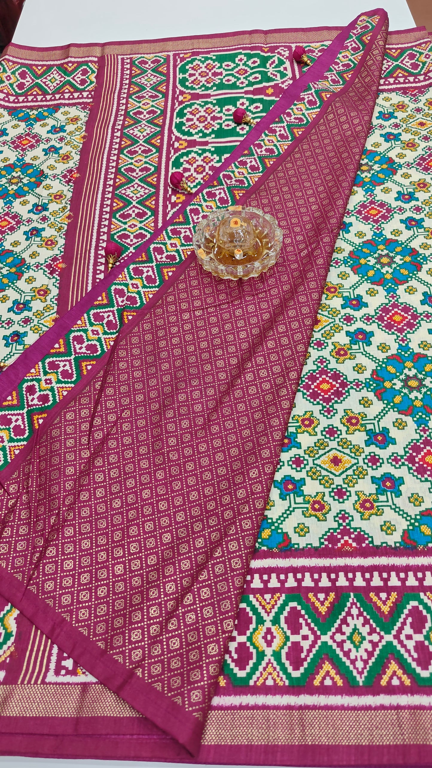 PS-B03 - Cream and wine purple floral Patola Sigma silk saree with belt - blouse piece