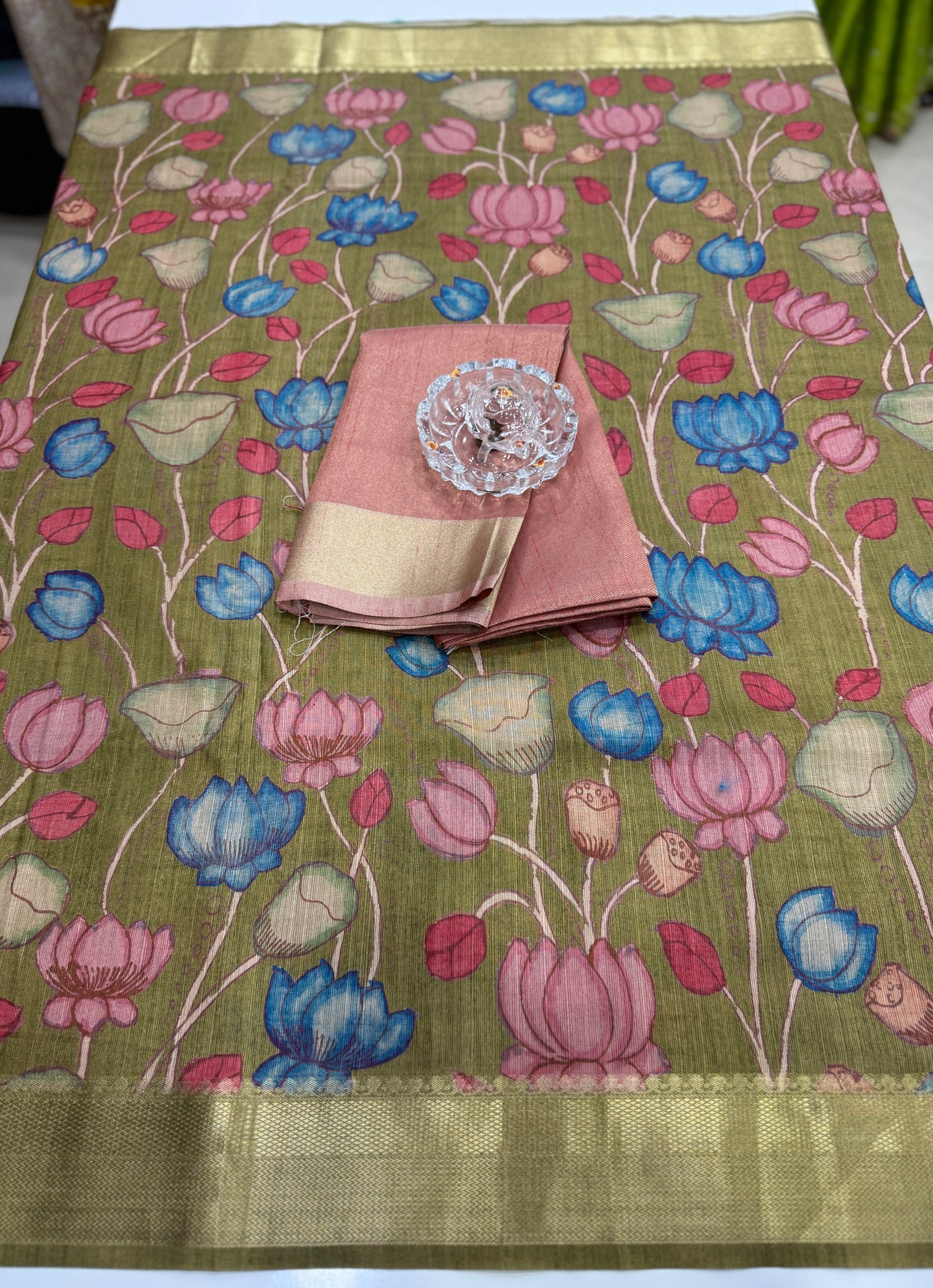 Tussar Art silk saree with handloom weaving and floral pattern for women