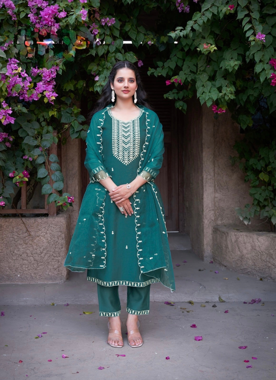 Viscose Vertical Straight Cut Kurta Pant Dupatta Set with Embroidery and Organza Dupatta – Sizes XL to 3XL