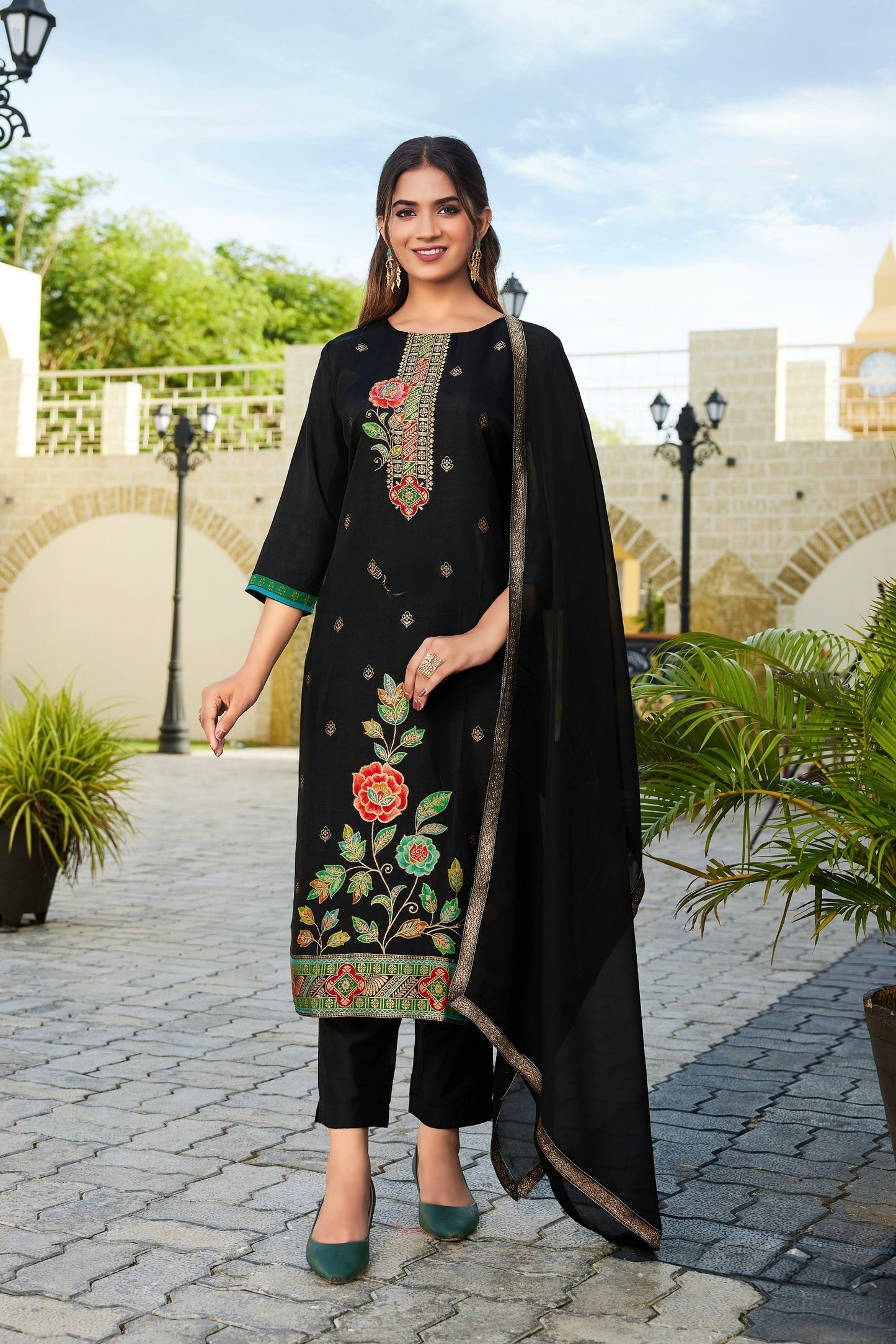 Russian Silk Kurti Pant Dupatta Set with Organza Dupatta and Handwork – Sizes M to 2XL