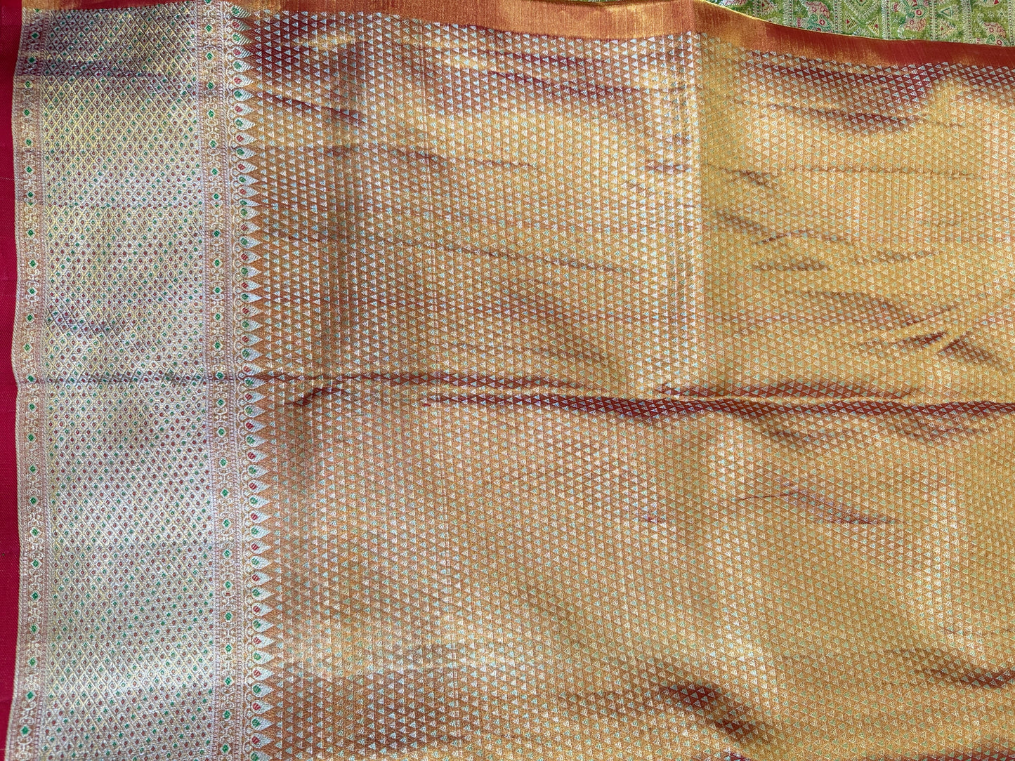 Handloom Edge-to-Edge Silk Saree with 2 Gram gold Zari Weaving – Kanchipuram Bridal Saree