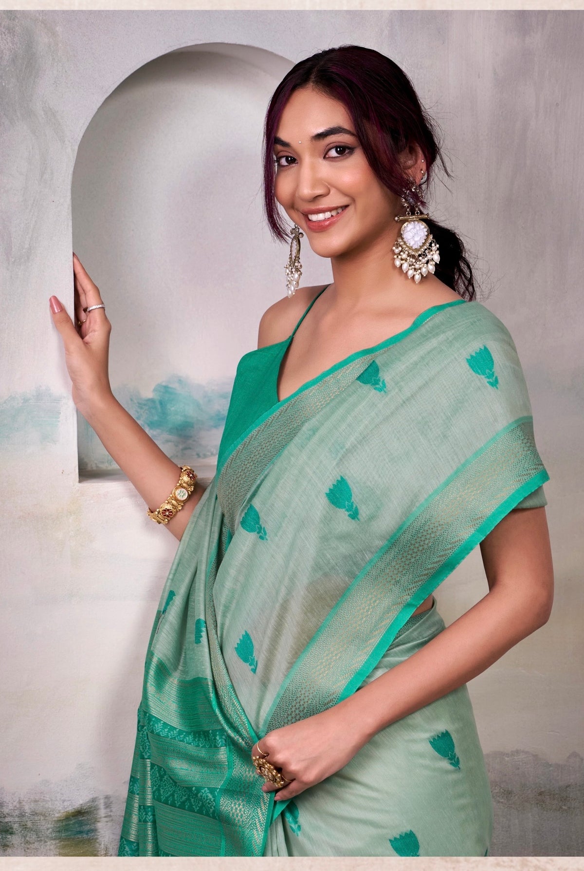 modal cotton saree with zari-style motifs and contrast border – breathable ethnic wear for women