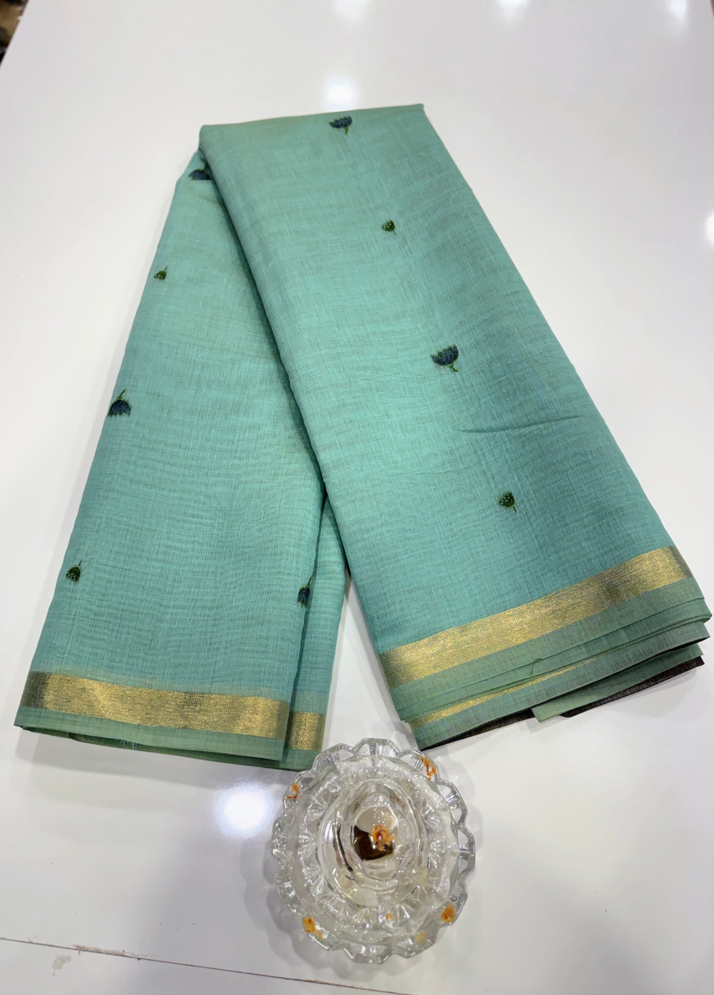 Munga Cotton Handloom Pichwai Saree for Women with Woven Border and Tassel Pallu – Soft Lightweight Traditional Wear