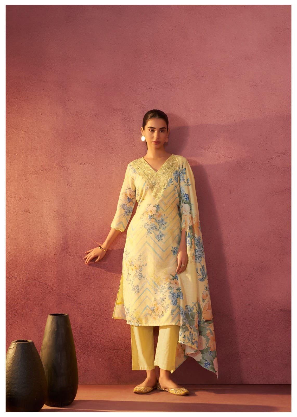 Linen Kurta Pant Dupatta Set for Women – Lightweight and Breathable Ethnic Wear