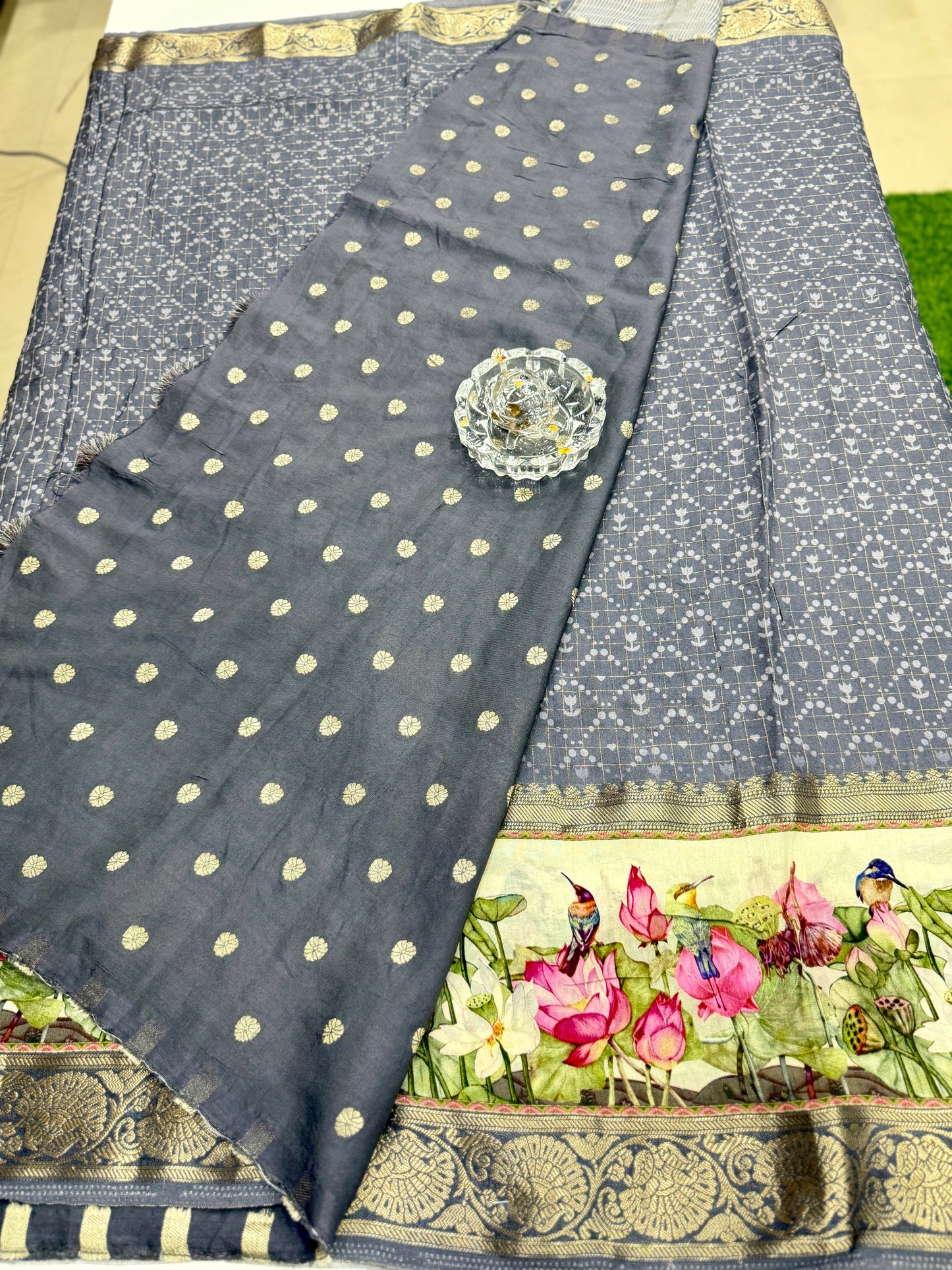 Russian Bentex Border Chittpallu Viscose Crepe Silk Saree with Zari Weaving – Festive Wear