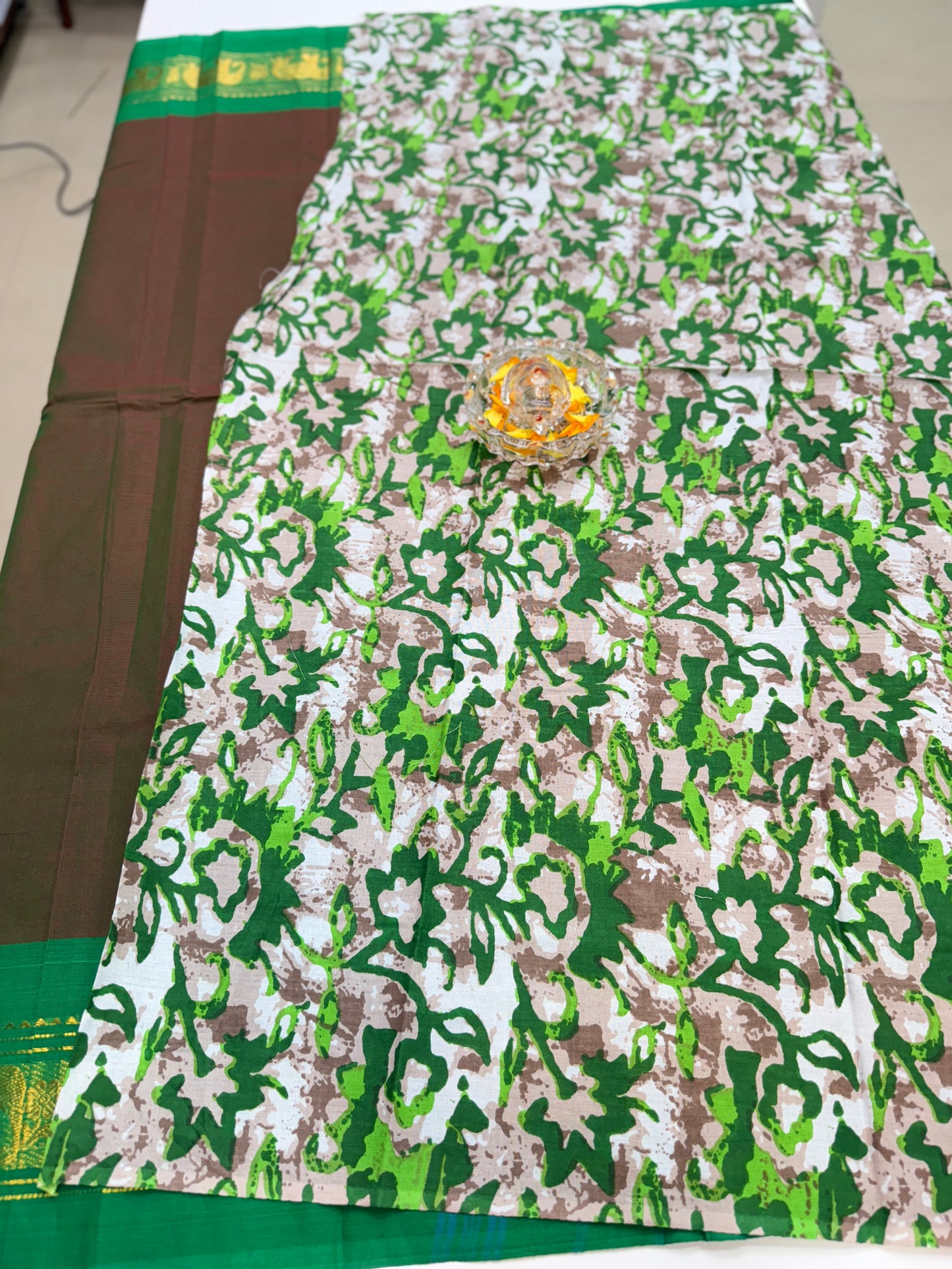 Chettinad Pure Cotton Saree with Zari Border – 80 Count, 20 Colours, 5.5m Length