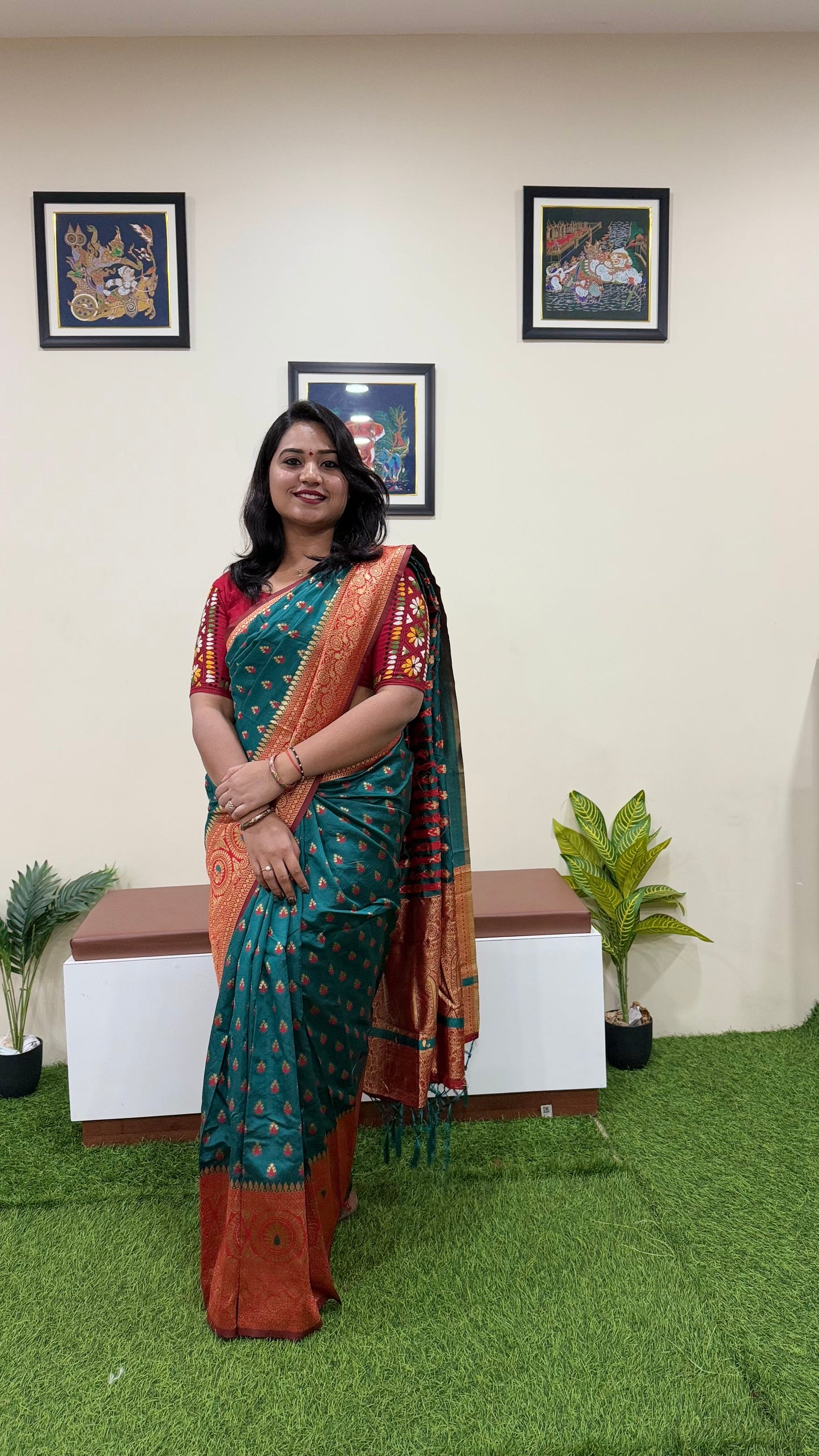 Banarasi Silk Blend Saree with Zari Woven Buttis and Contrast Red Pallu – Green Festive Wear