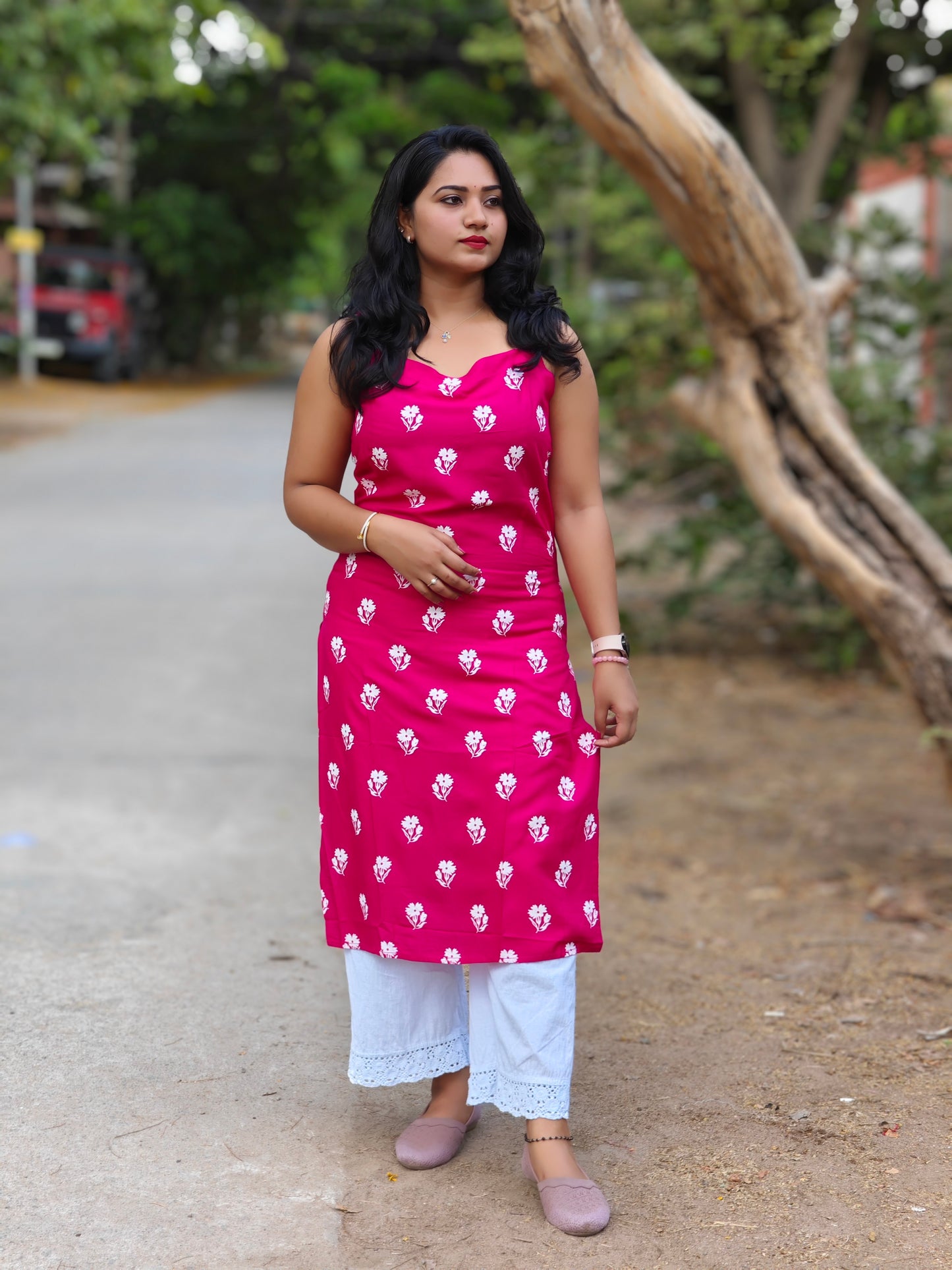 Pink Sleeveless Printed Kurti for Women with Round Neck – M to 2XL