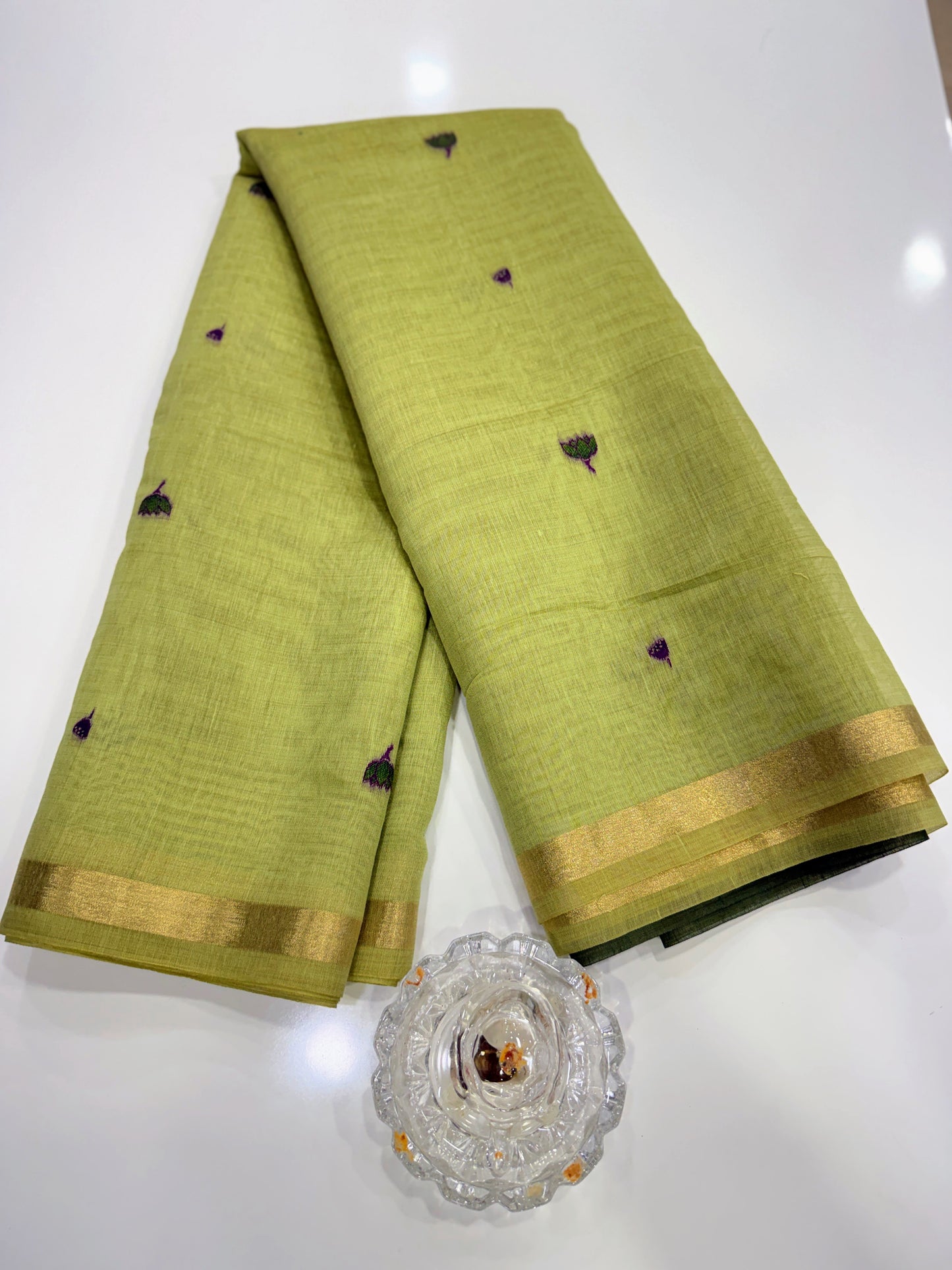 Munga Cotton Handloom Pichwai Saree for Women with Woven Border and Tassel Pallu – Soft Lightweight Traditional Wear