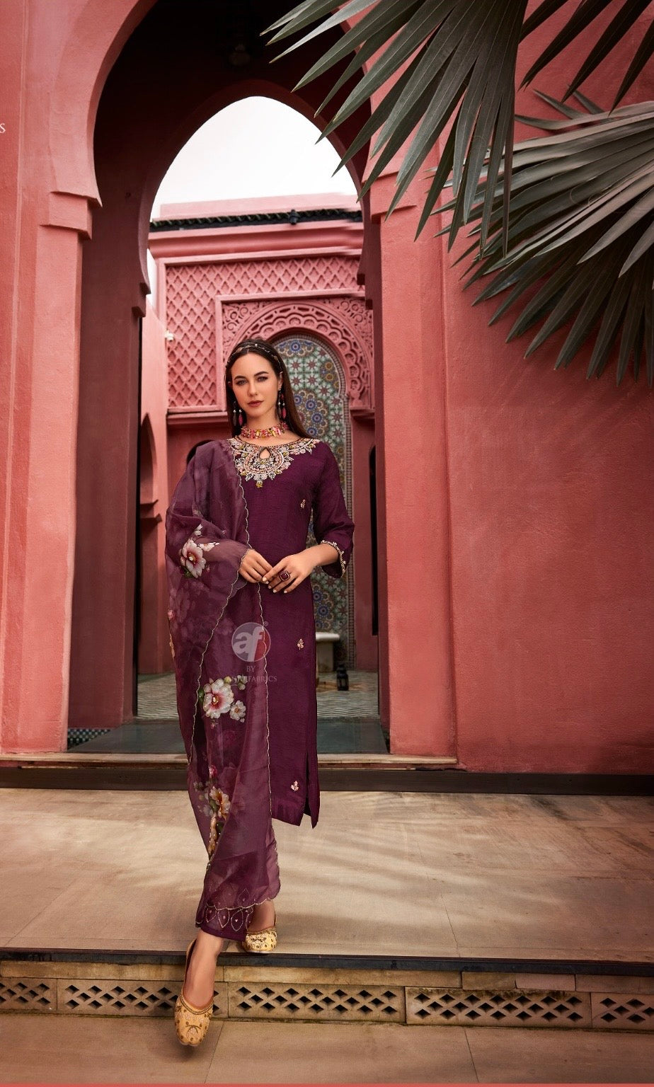 Dola Silk Kurti Pant Set with Organza Digital Print Dupatta and Heavy Handwork – Ethnic Set for Women