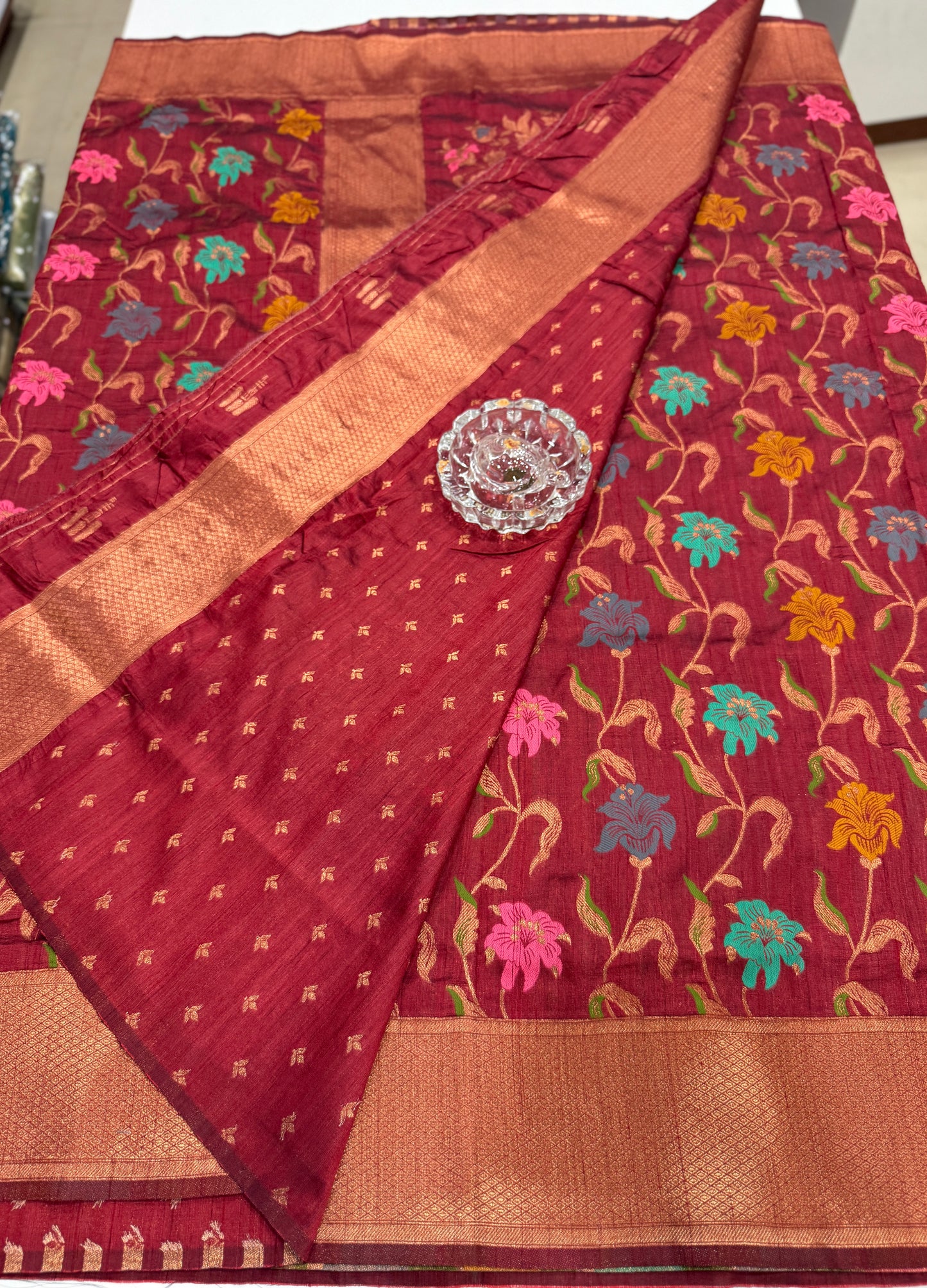Soft silk saree with woven floral zari border and contrast pallu for women