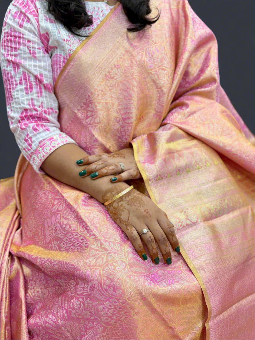 Borderless Pure Silk Saree in Bright Pink with Zari Weaving – Bridal Handloom Saree