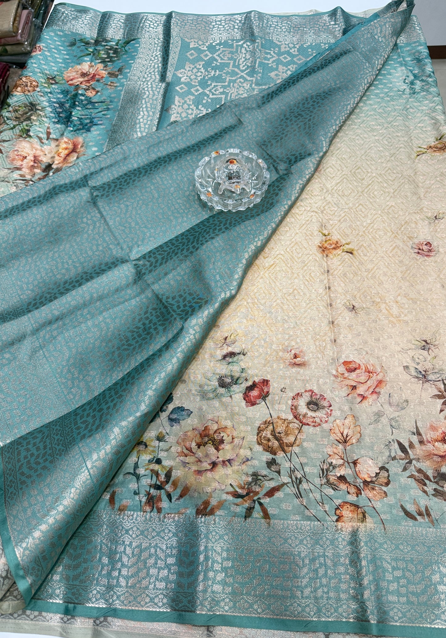 Georgette Silk Butti Saree with Rich Printed Pallu