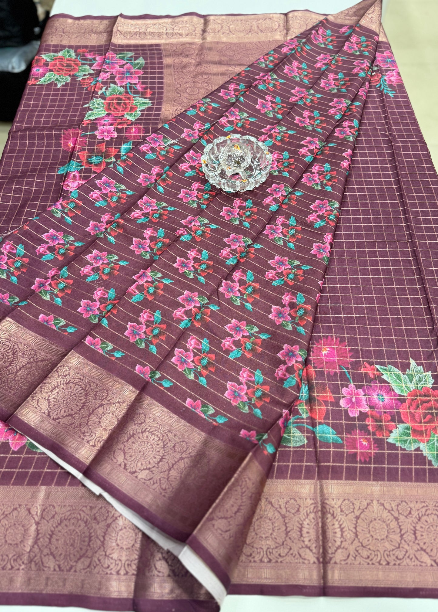 Printed handloom georgette saree for women with woven border and floral design