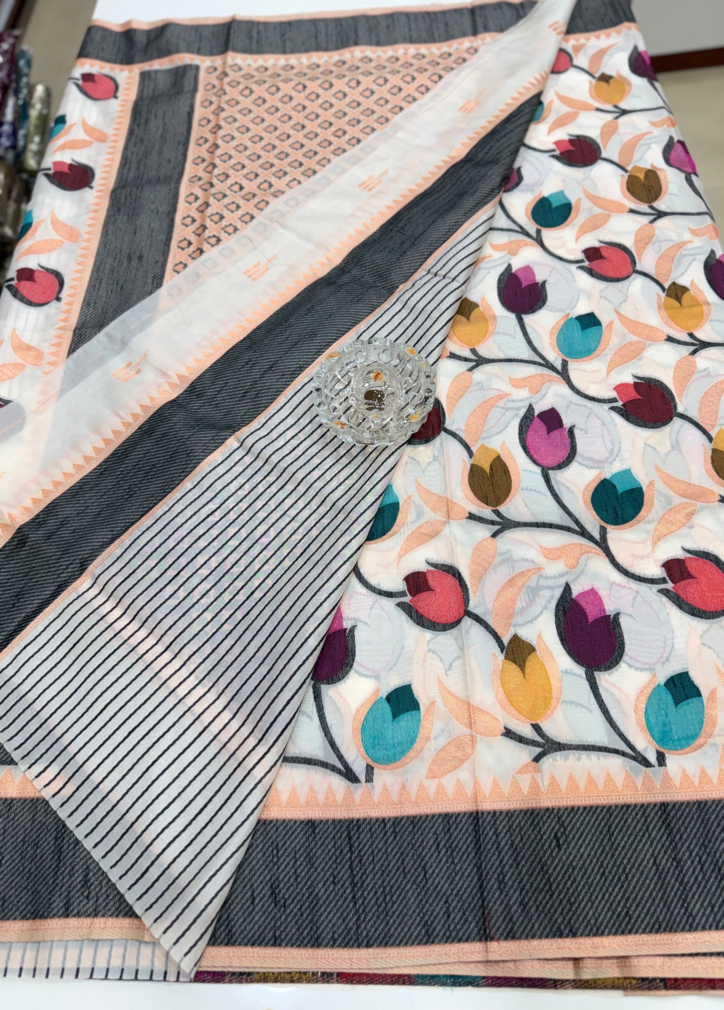 Soft silk floral printed saree with contrast blouse, lightweight festive wear saree for women