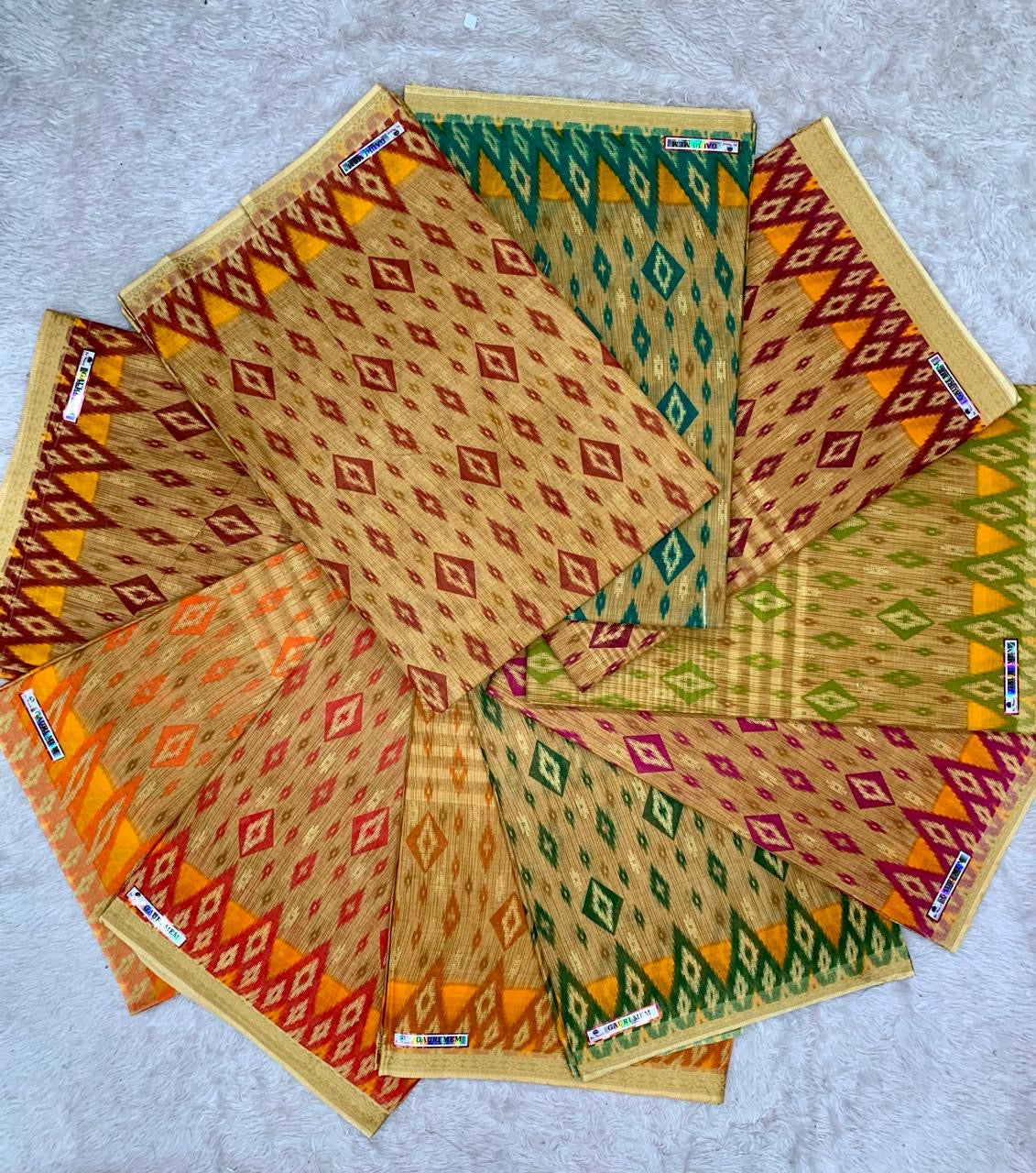 Pure Suti Cotton Saree with Traditional Batik Print – Chikko Tone and Multiple Colour Options