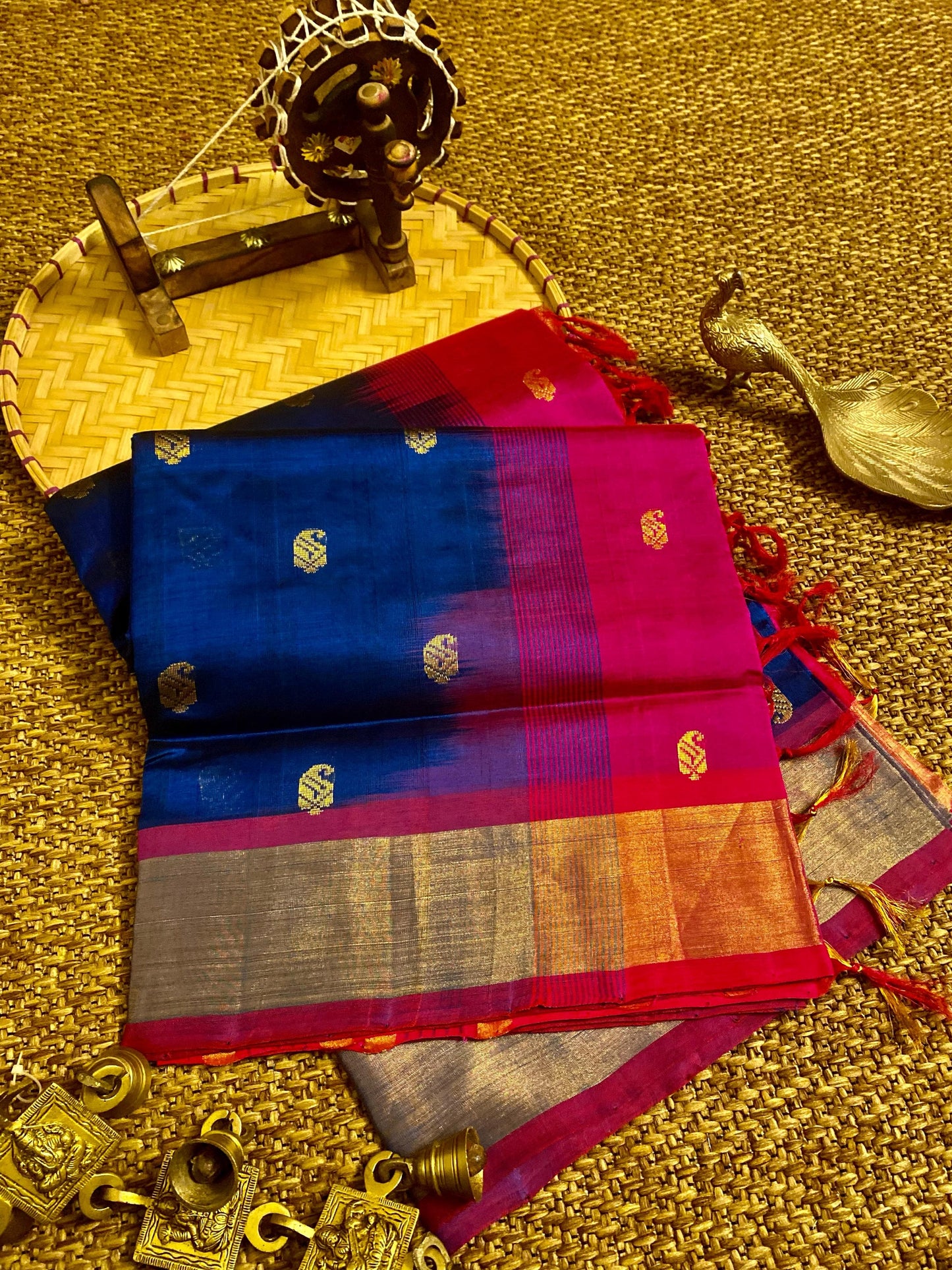 Venkatgiri Pattu Cotton Saree with Handwoven Buta Work, Zari Kaddi Border and Contrast Pallu