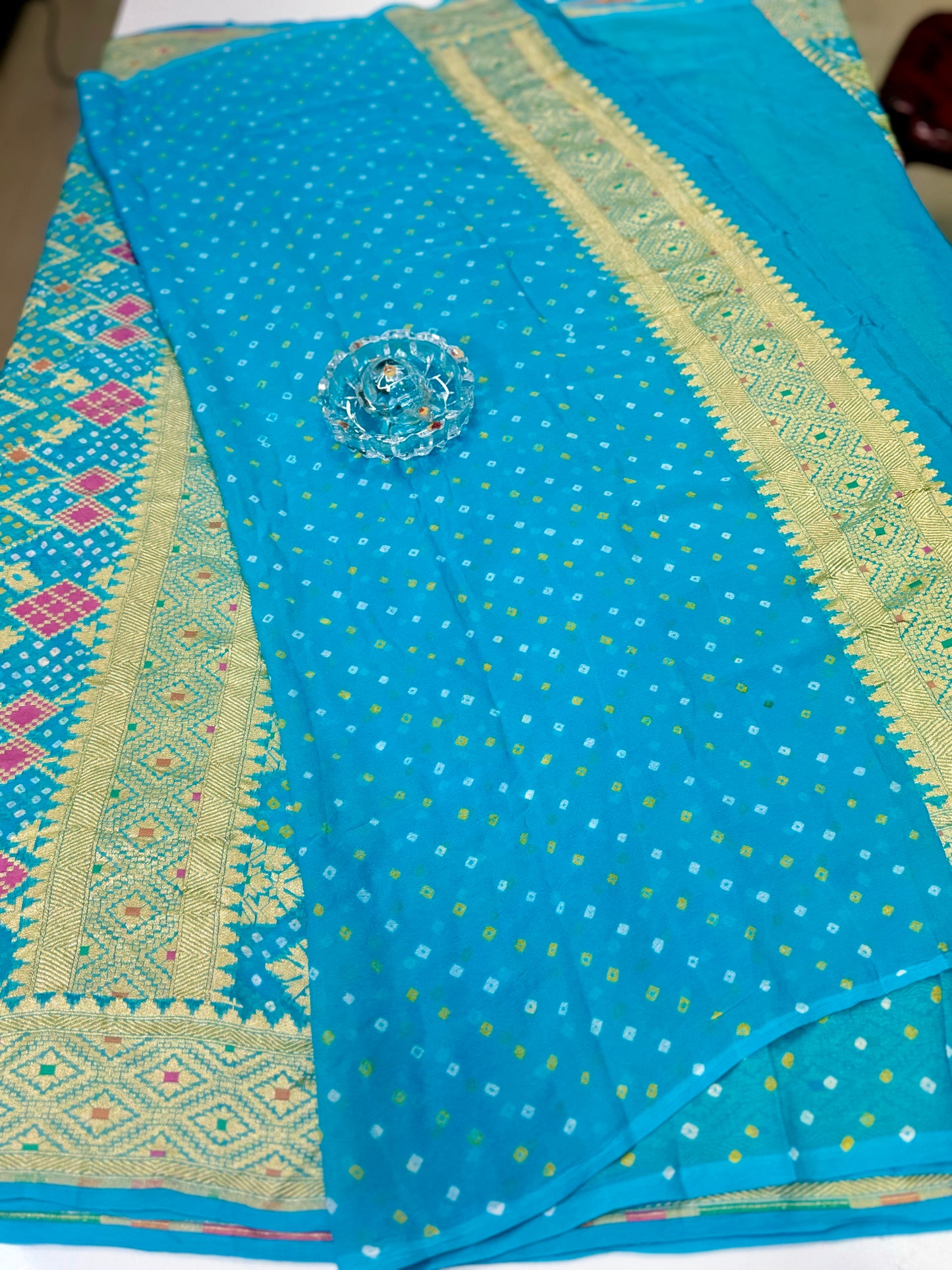 Banarasi Pure Georgette Bandhani Saree with Golden Zari Jaal and Meenakari Work – Bridal Wear