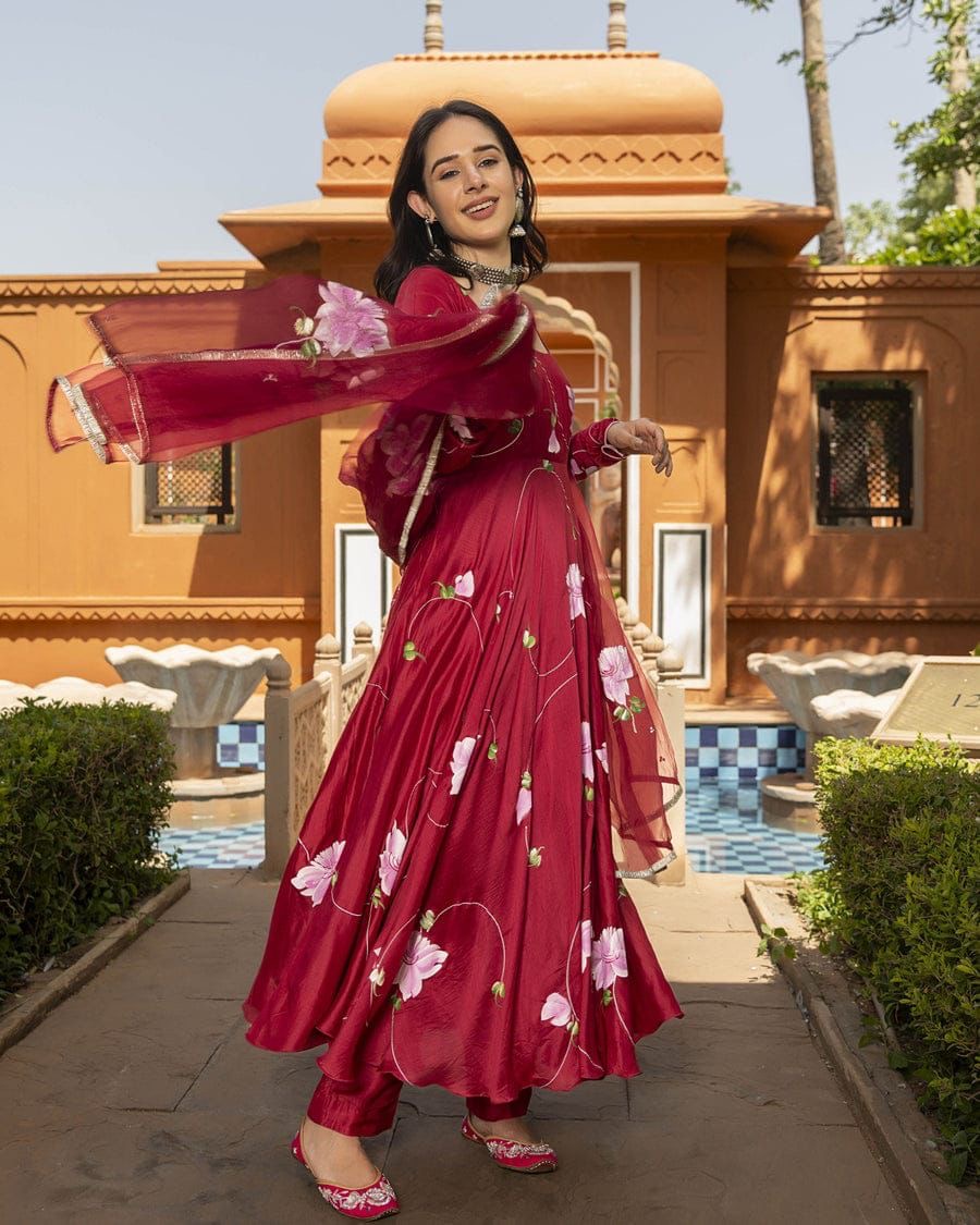 Tabby Organza Gown with Dupatta for Women – Brush Paint Design, Full Lining, 3.5 Meter Flare