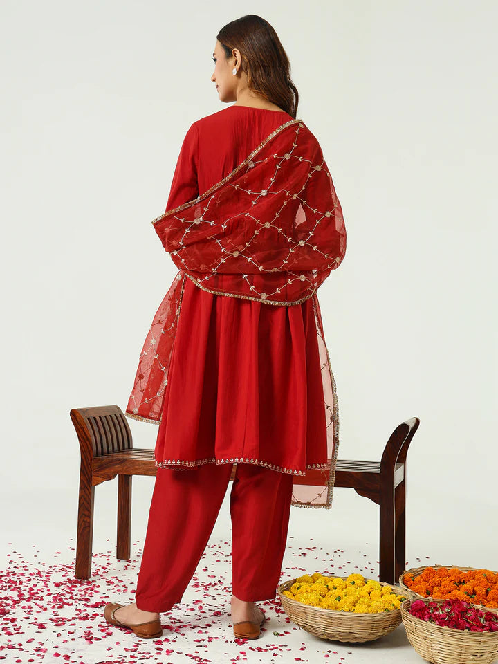 Women’s red silk blend Nayra cut kurta pant dupatta set with embroidered net dupatta – festive wear