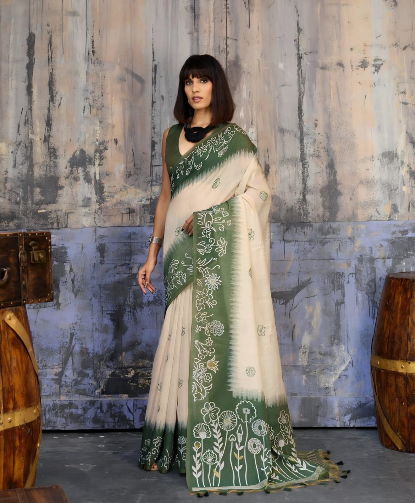 Munga cotton handloom weaving saree with woven floral border and tassel pallu for women