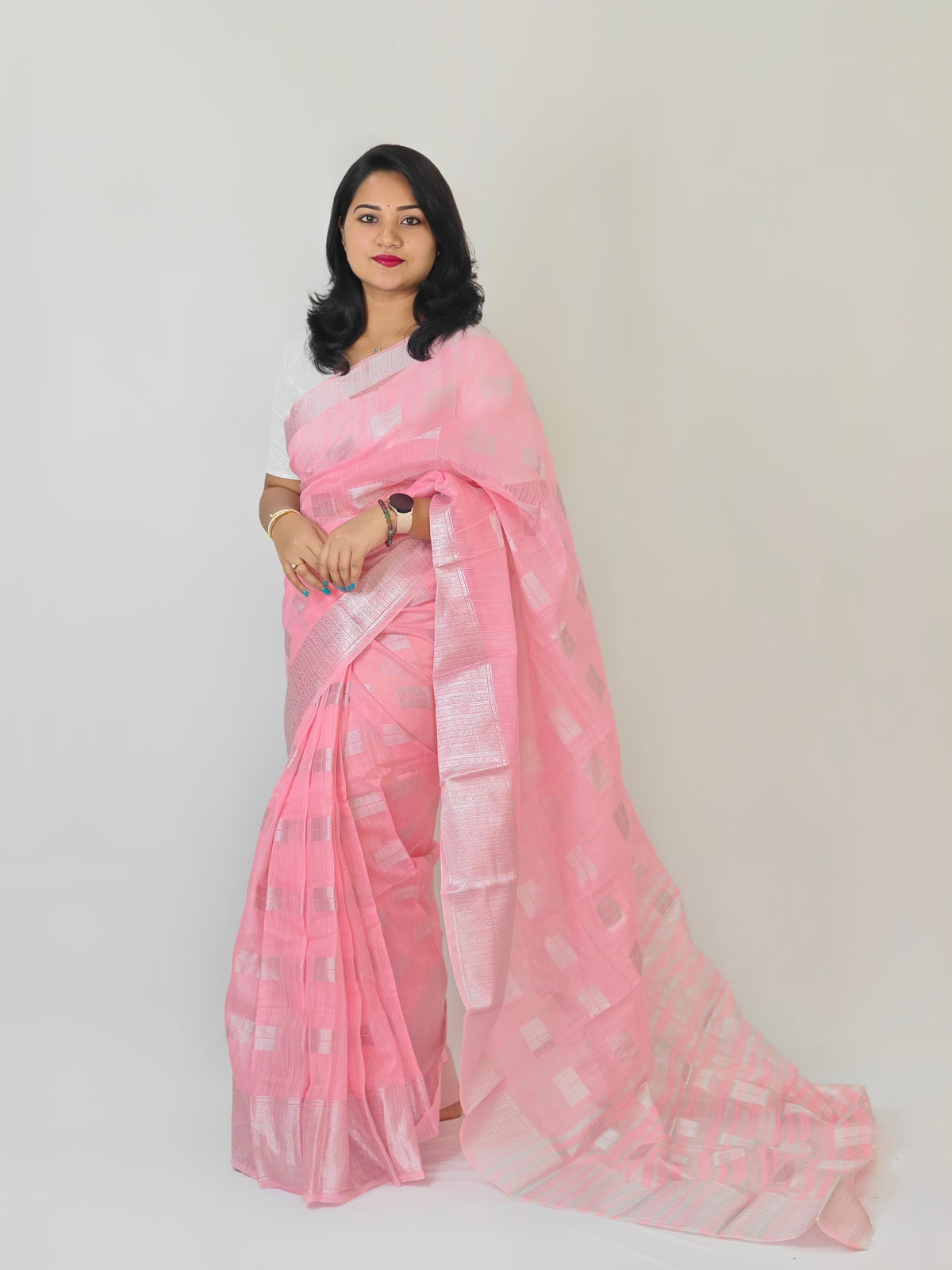 Linen Silk Saree with Silver Zari Weaving and Contrast Blouse – Festive and Wedding Wear
