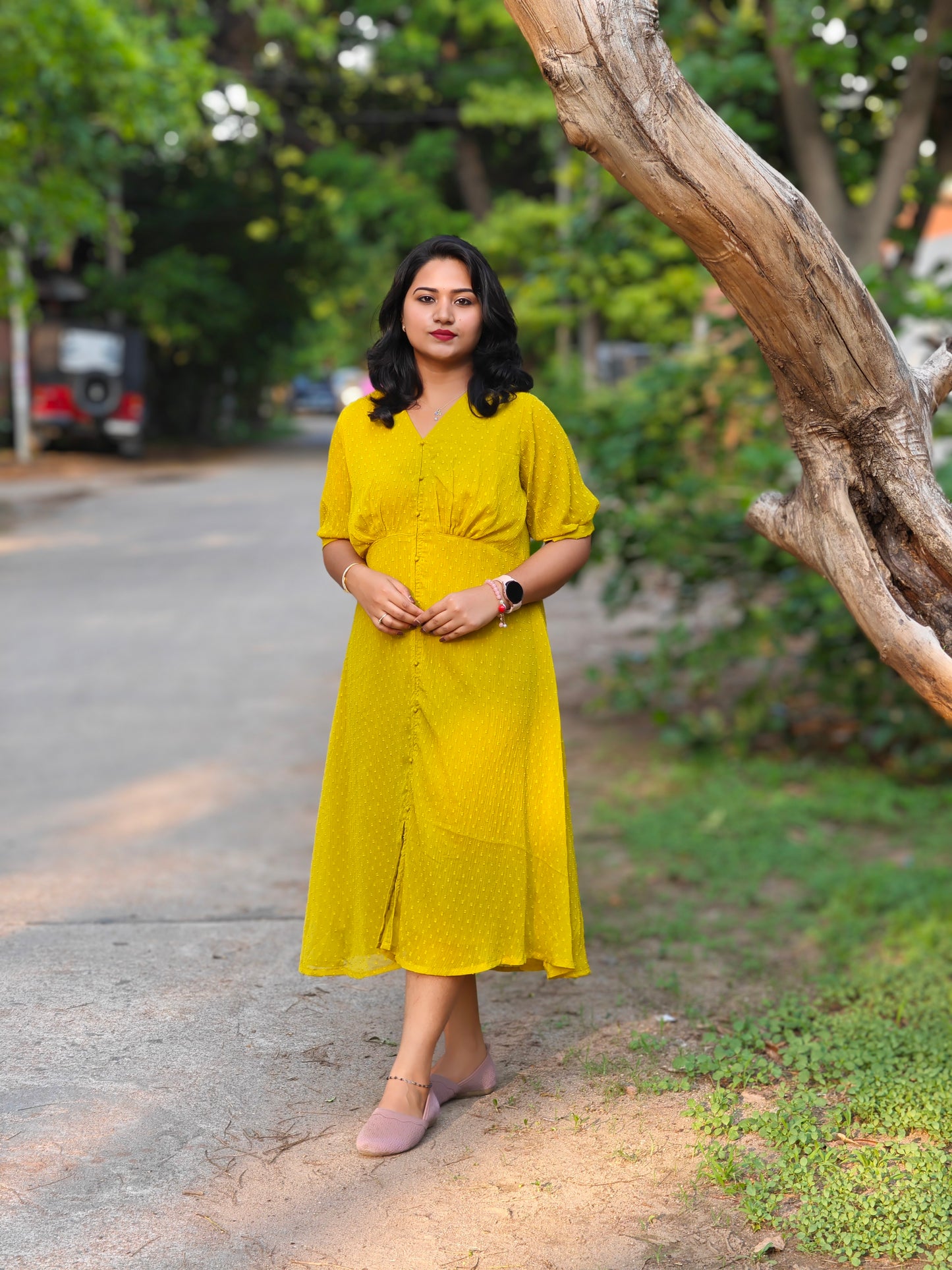 Yellow Chiffon Dobby Partywear Midi Dress with V-Neck and Puff Sleeves – Sizes S to 3XL