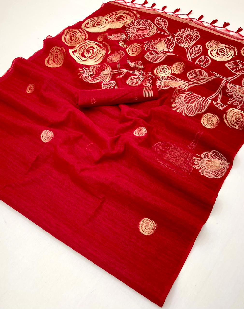 Munga Silk Handloom-Style Saree with Floral Weave