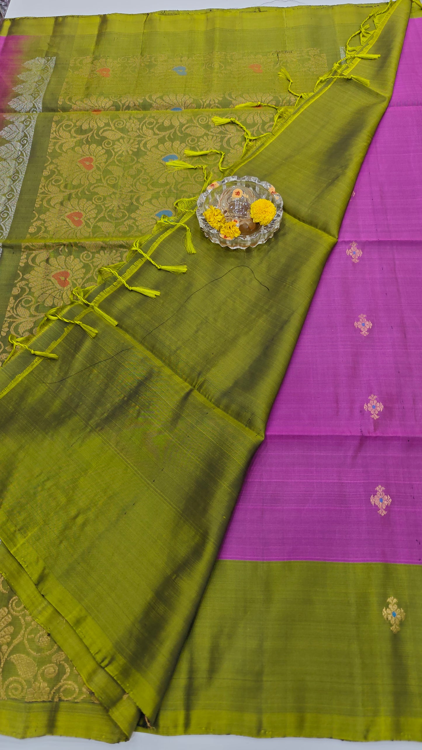 Pure Handloom Silk Saree with Heritage Contrast Pallu and Woven Motifs