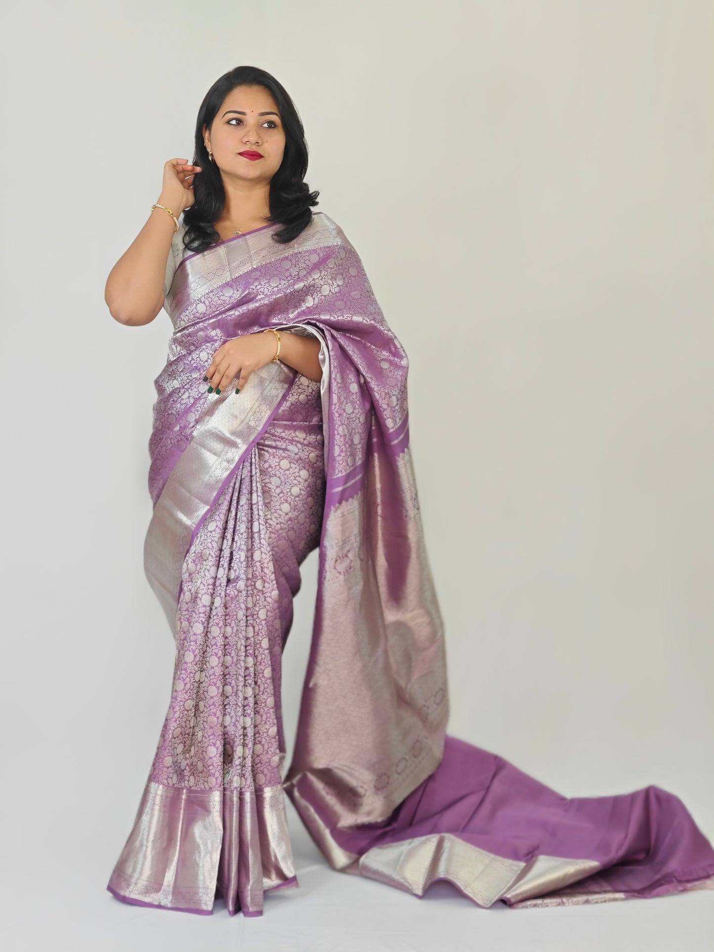 Pure Silk Handloom Saree for Women with Silver Zari – Lightweight, Silk Mark Certified