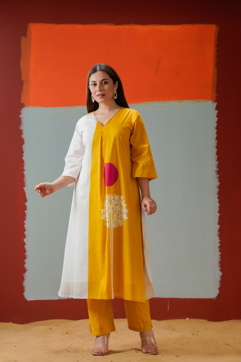 Cotton Kurti Pant Set for Women, Two Tone Panel Printed Kurta with V Neck, M to XXL