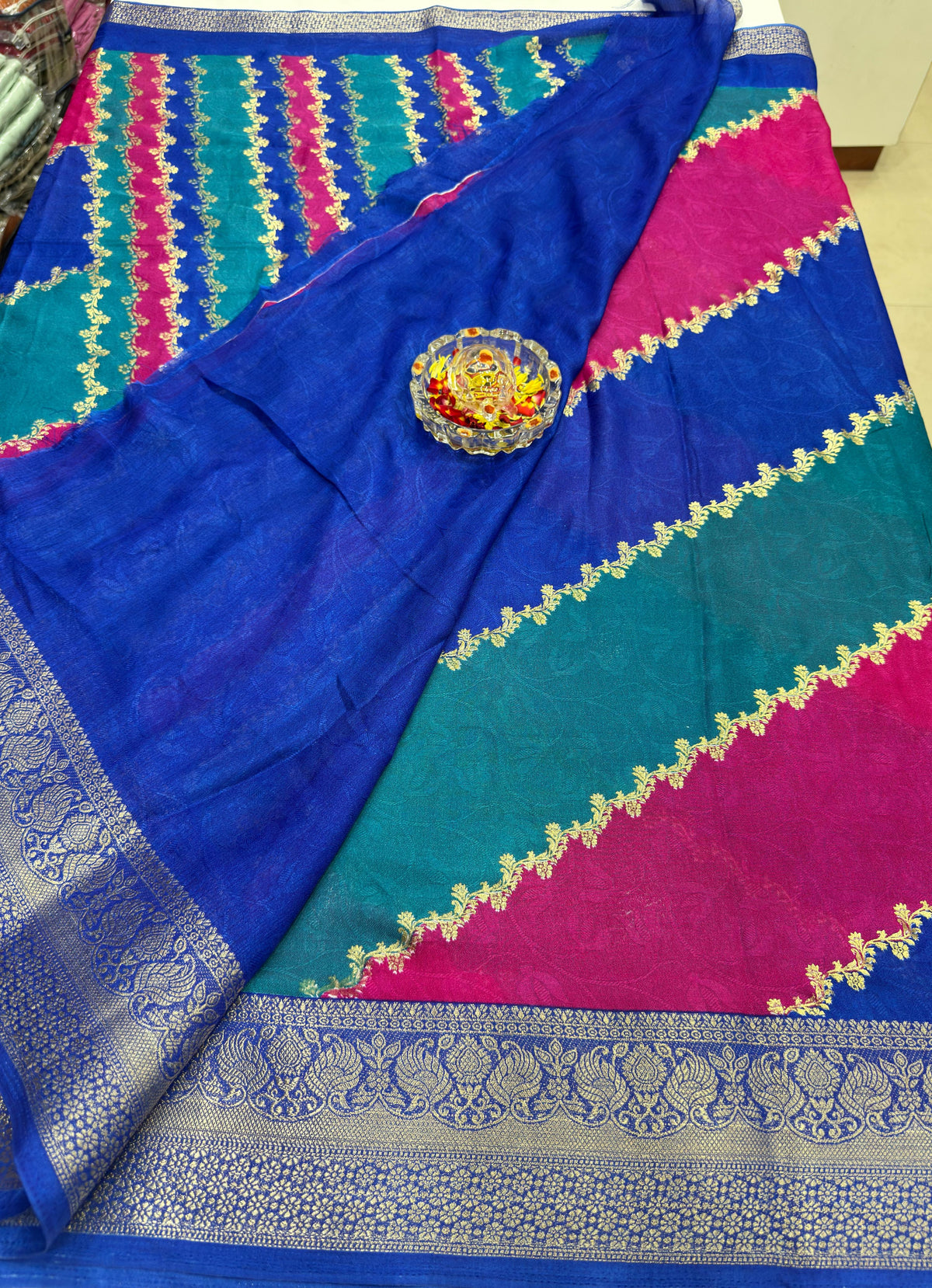 Silk Blend Saree for Women with Heavy Woven Border and Traditional Ethnic Design