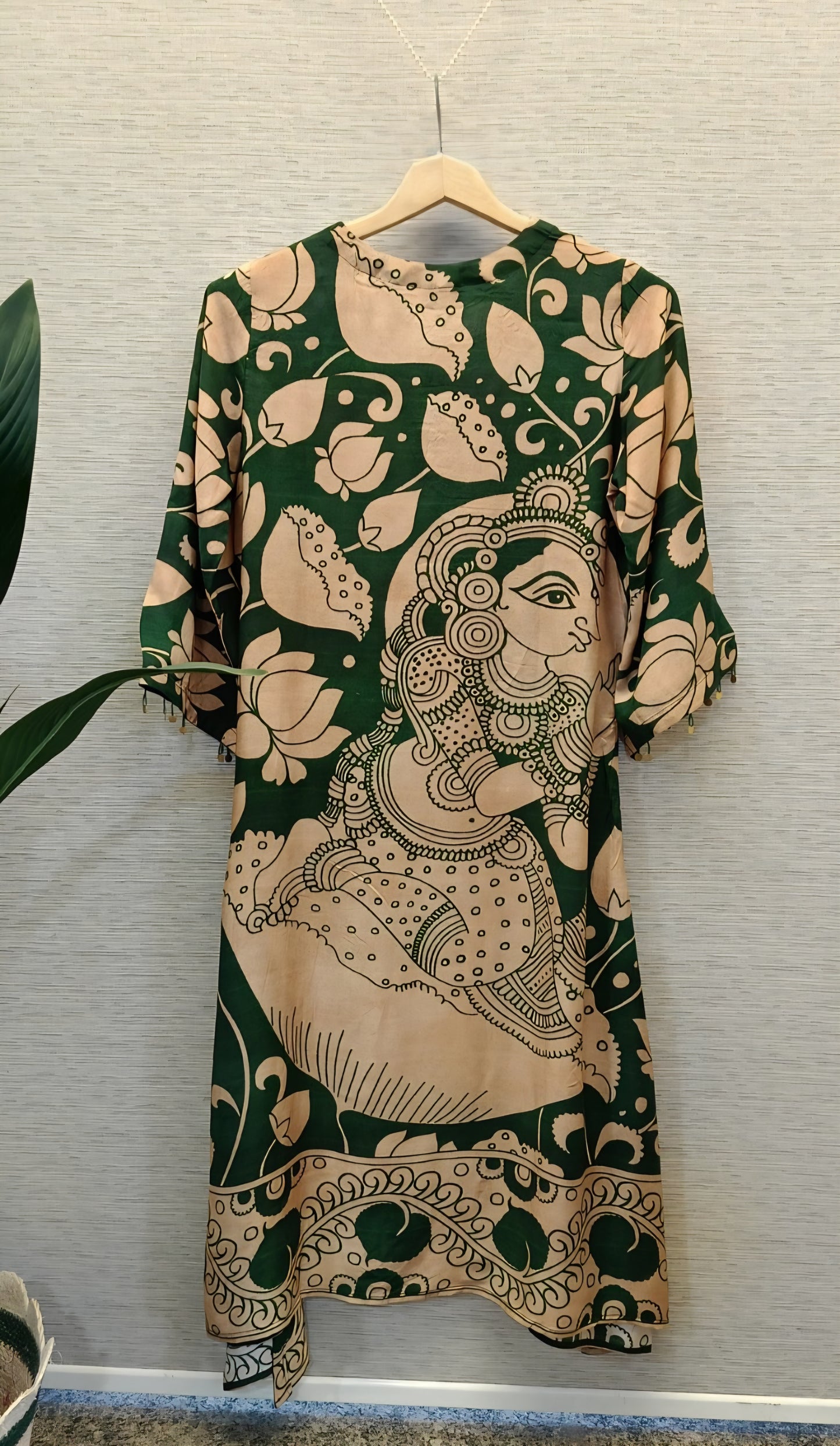 Women’s muslin kalamkari print kurta pant set, green beige, thread and moti detailing, round neck slit, sizes 38-44