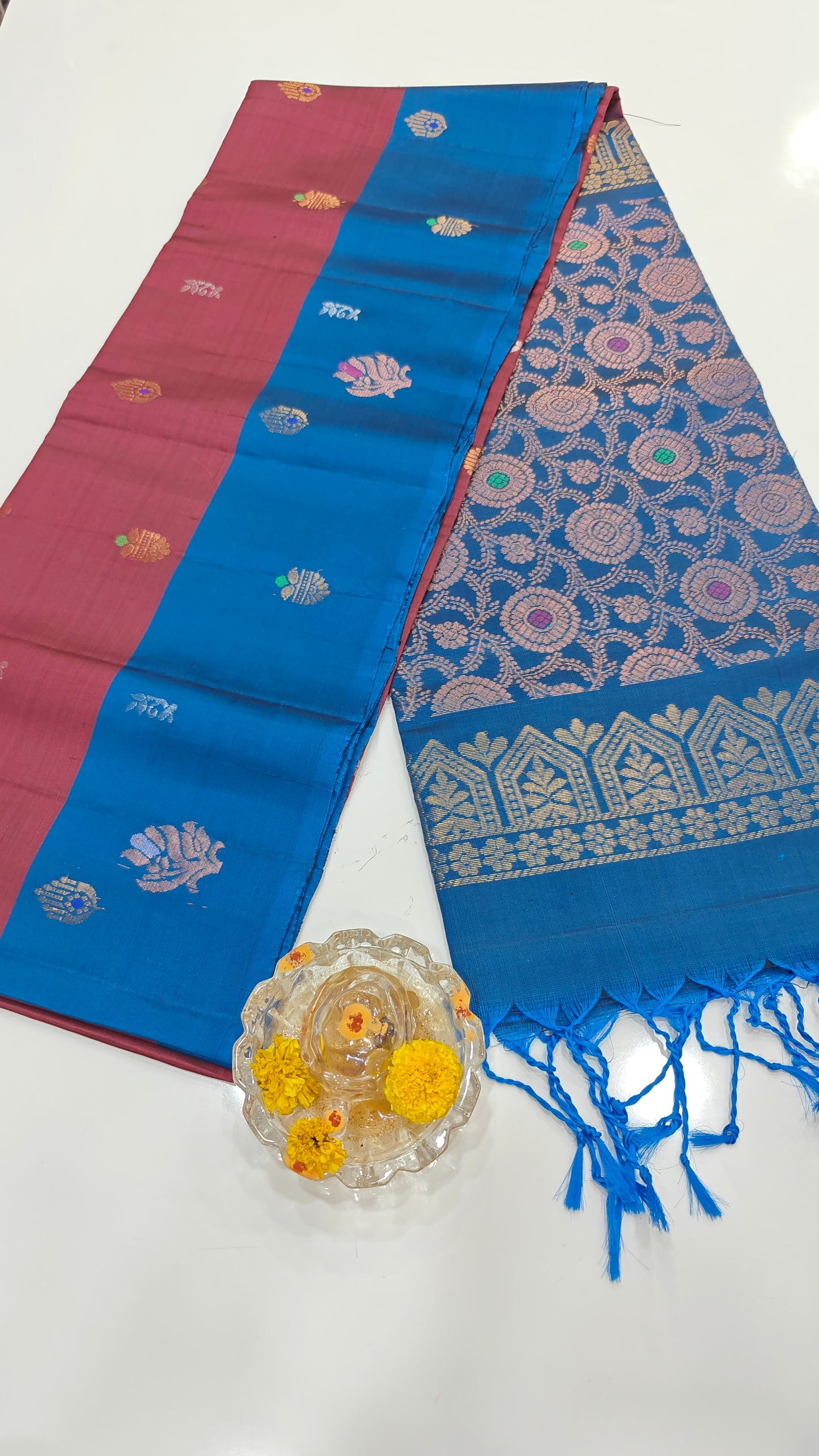 Pure Handloom Silk Saree with Heritage Contrast Pallu and Woven Motifs