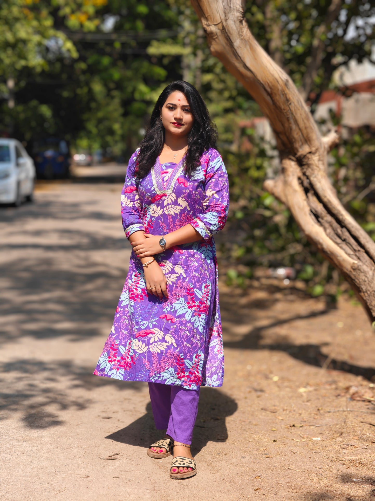 Cotton Printed Kurti Pant Set with Chest Jari Work and V-Neck Design – Summer Wear for Women