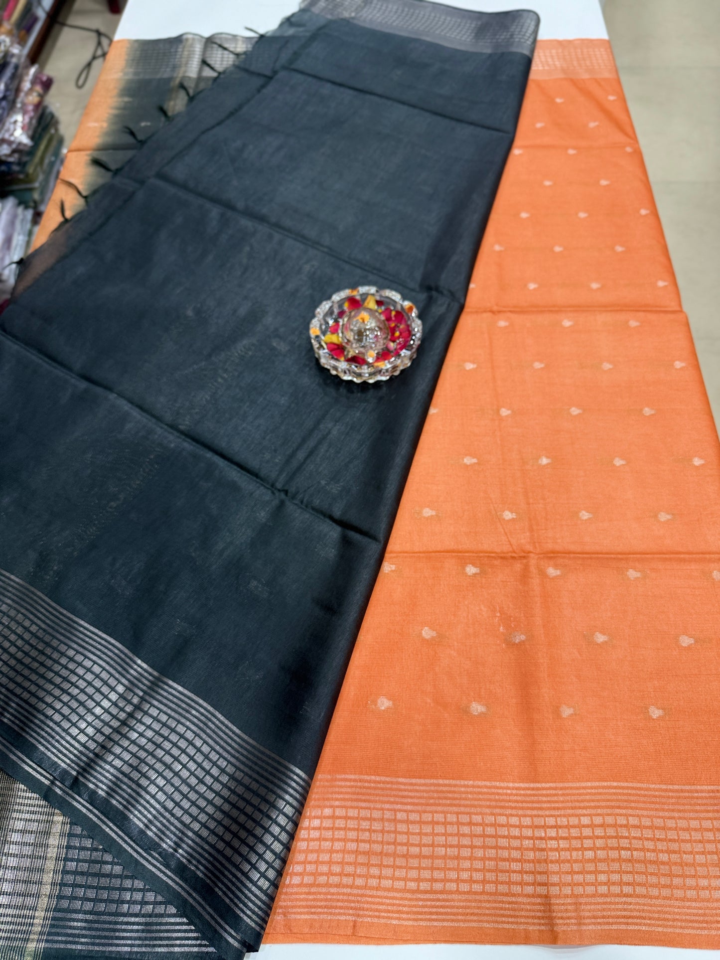 Semi Cotton Silk Saree with 2D Woven Buttas and Contrast Pallu – Elegant Daily and Festive Wear Saree