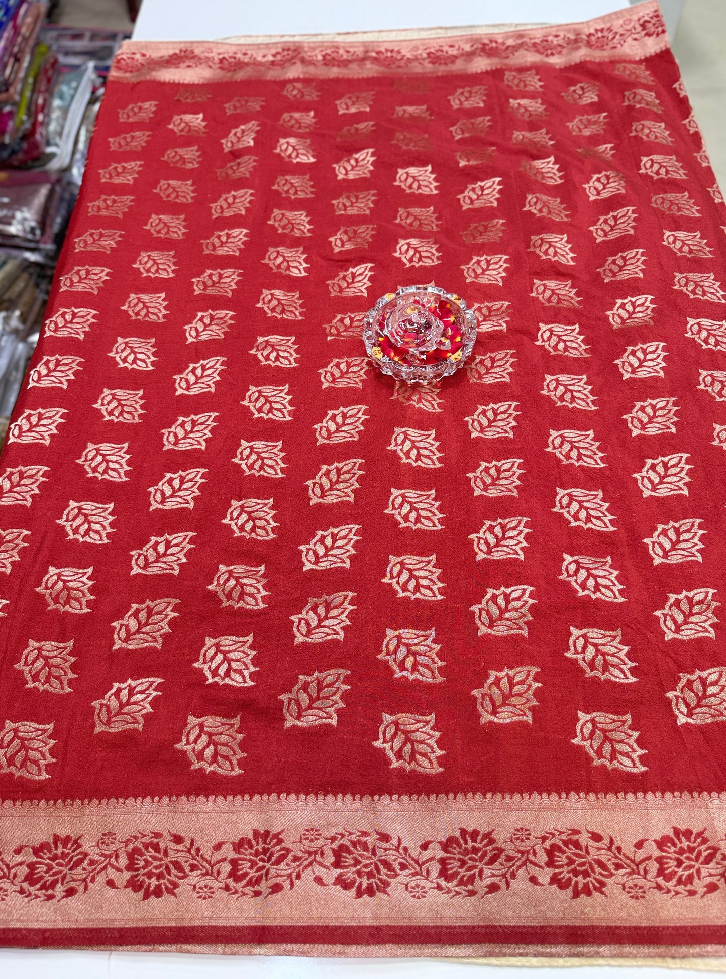 Pure Crepe Saree with Designer Contrast Blouse – Lightweight Festive Wear for Women