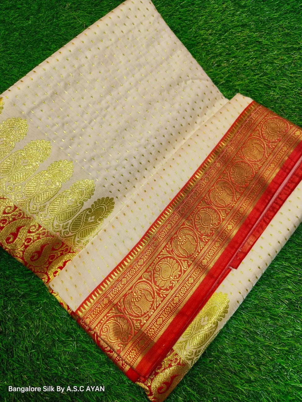 Bangalore Silk Saree with Pure Velvet Touch, Dual Tone Colour & All-Over Chunri Butta Design