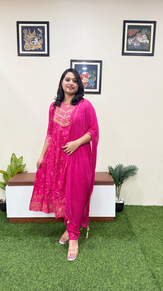 Rayon Kurta Pant Dupatta Set with Foil Print and Zari Sequins Embroidery – Women’s 3-Piece Outfit