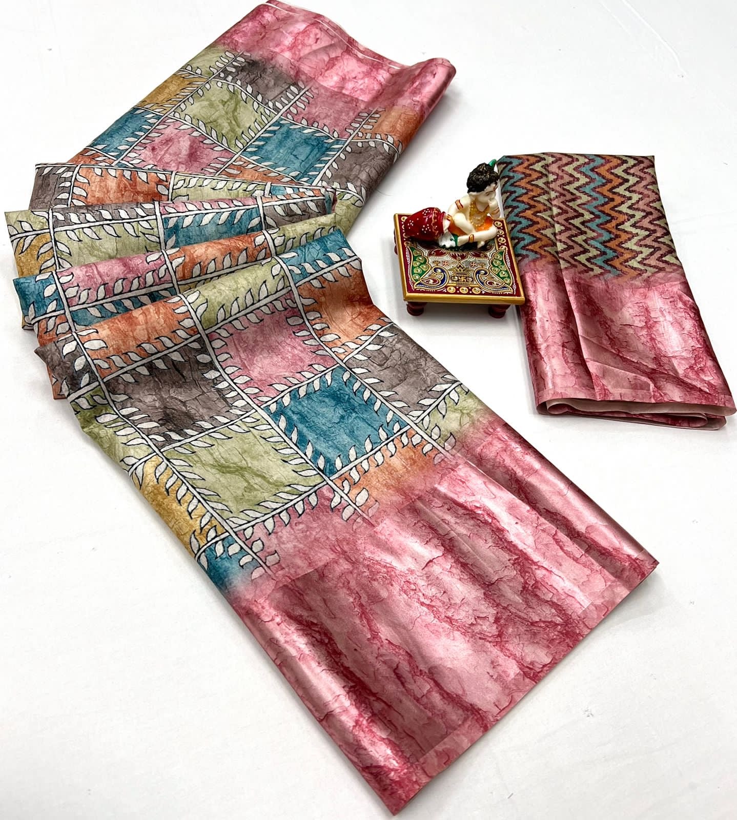 Pure Silk Dola Digital Printed Saree with Matching Digital Print Blouse Fabric