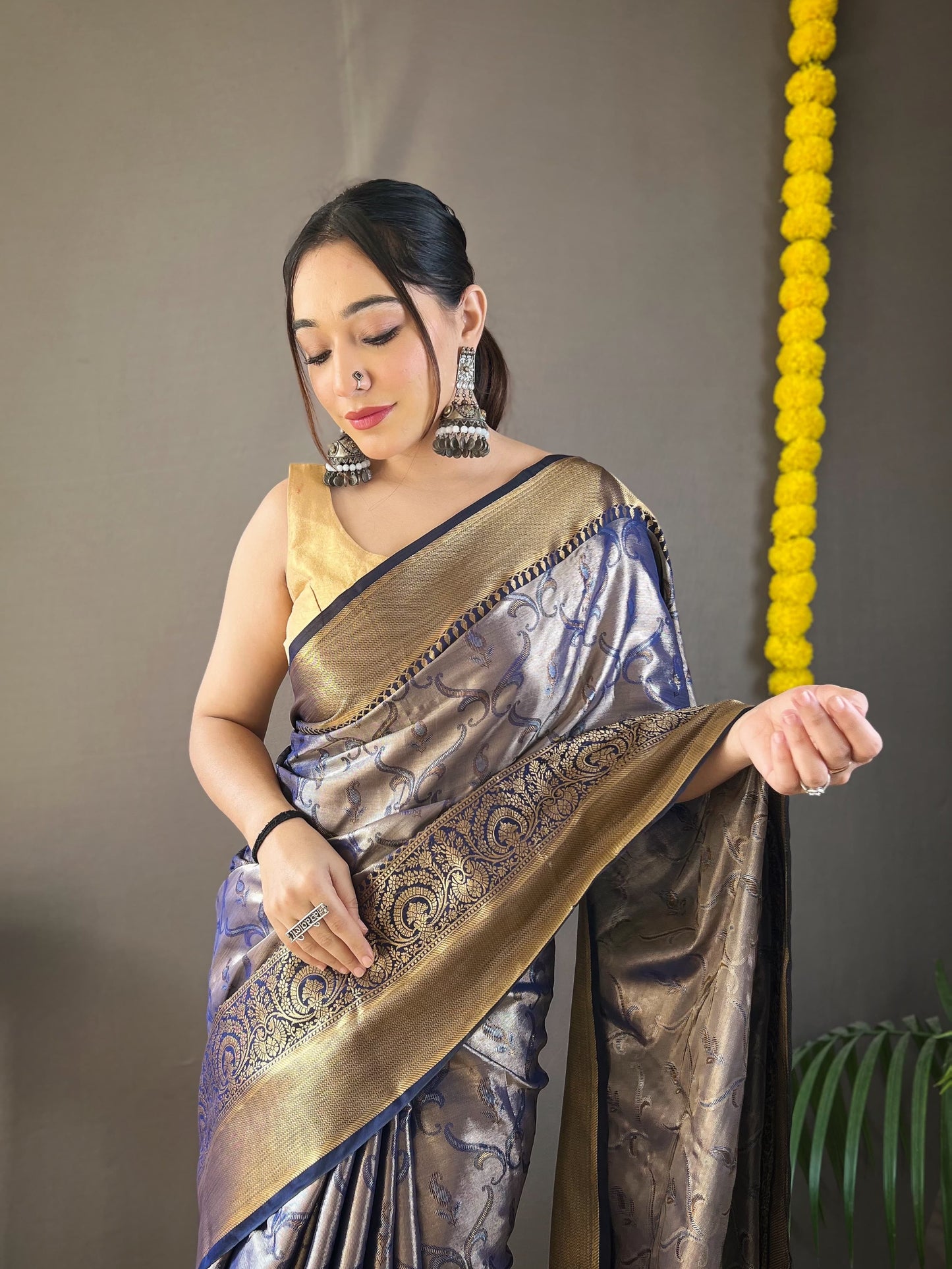 Kanchipuram Silk Saree with Intricate Zari Weaving, Rich Pallu, and Coordinated Blouse