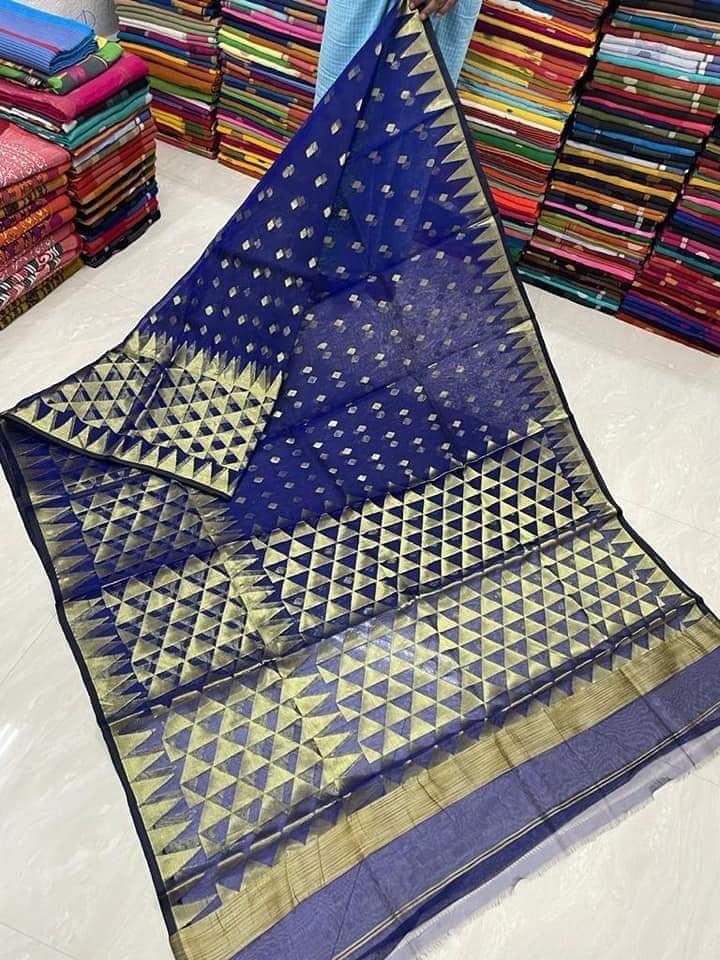 Handwoven Muslin Jamdani Saree with Traditional Weaving and Blouse Piece for Women