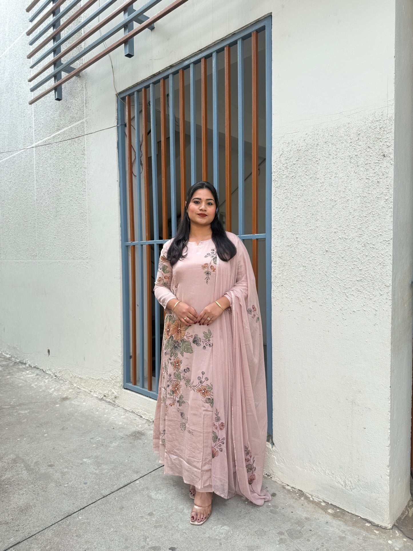 Women’s pure chinnon kurta set with lining, floral handwork detail, pant and dupatta, festive ethnic wear