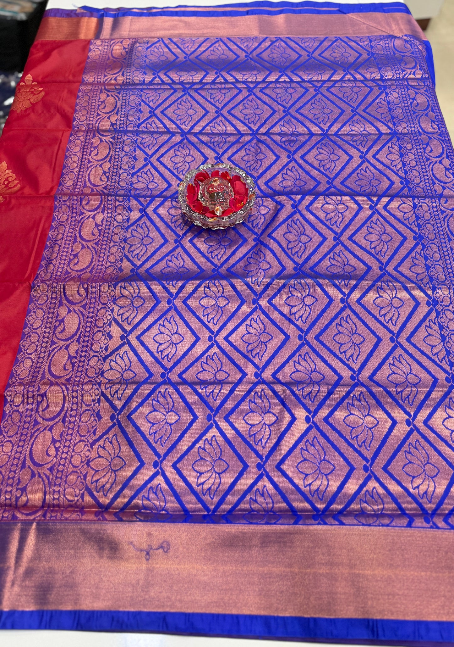 Kanchi Soft Silk Saree with Zari Weaving and Traditional Motifs – Wedding and Festive Wear