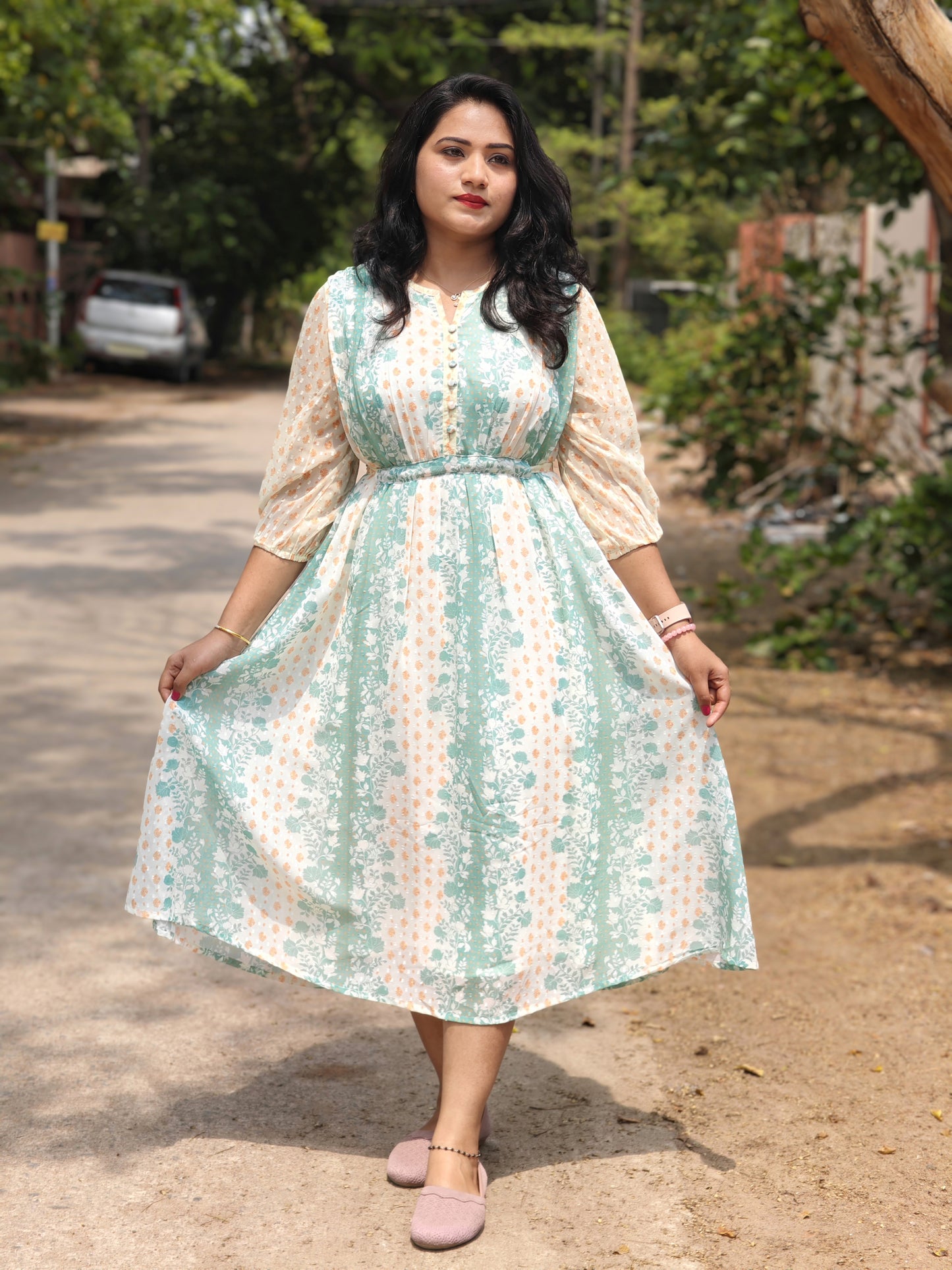 Women’s Off-White Georgette Printed Midi Dress with Puff Sleeves – Sizes M to 3XL