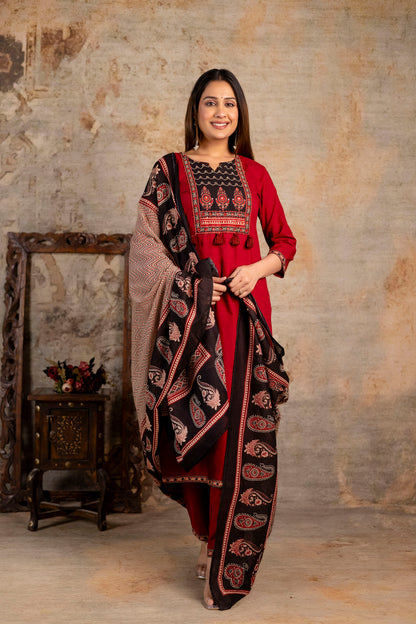 Pure Cotton Printed Kurti Pant Dupatta Set for Women