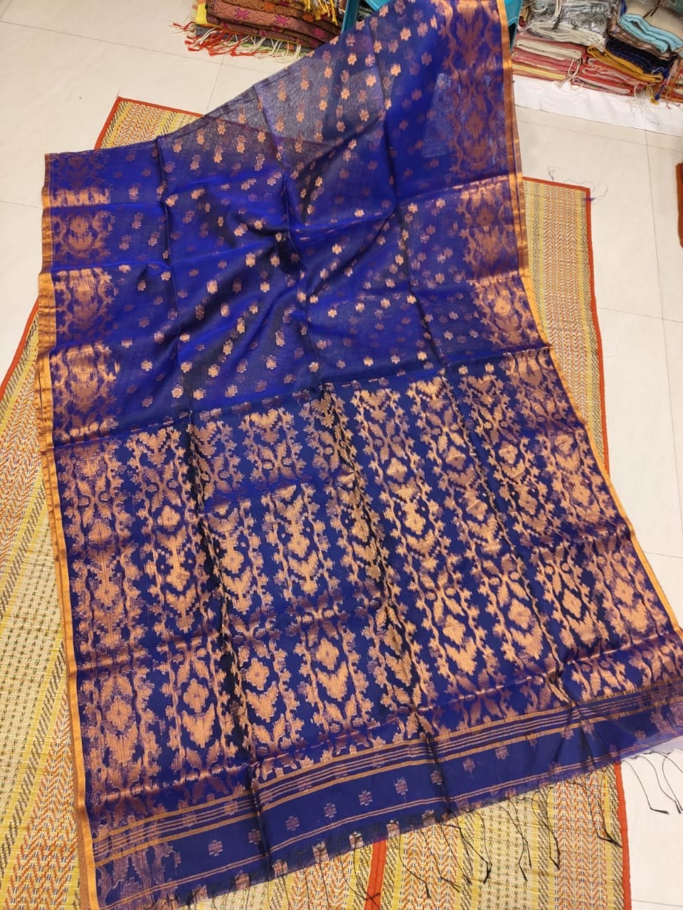 Handwoven Muslin Jamdani Saree with Traditional Weaving and Blouse Piece for Women