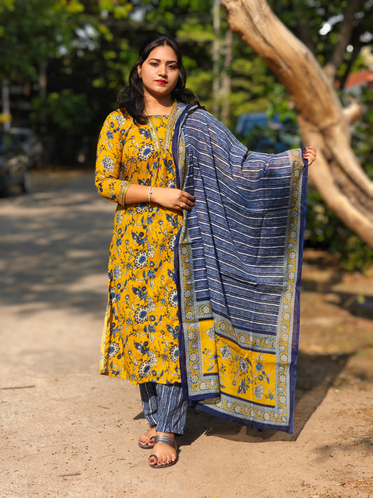 Mustard Viscose Rayon Floral Printed Suit Set with Dupatta – Sizes S & M