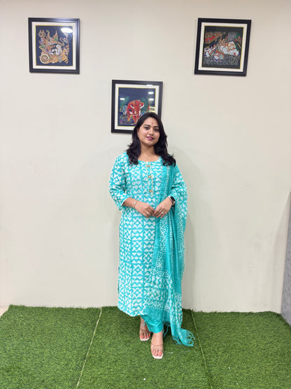 Chanderi Batik Print Kurti Pant Dupatta Set for Women with Attached Lining – Sizes 38, 44, 46